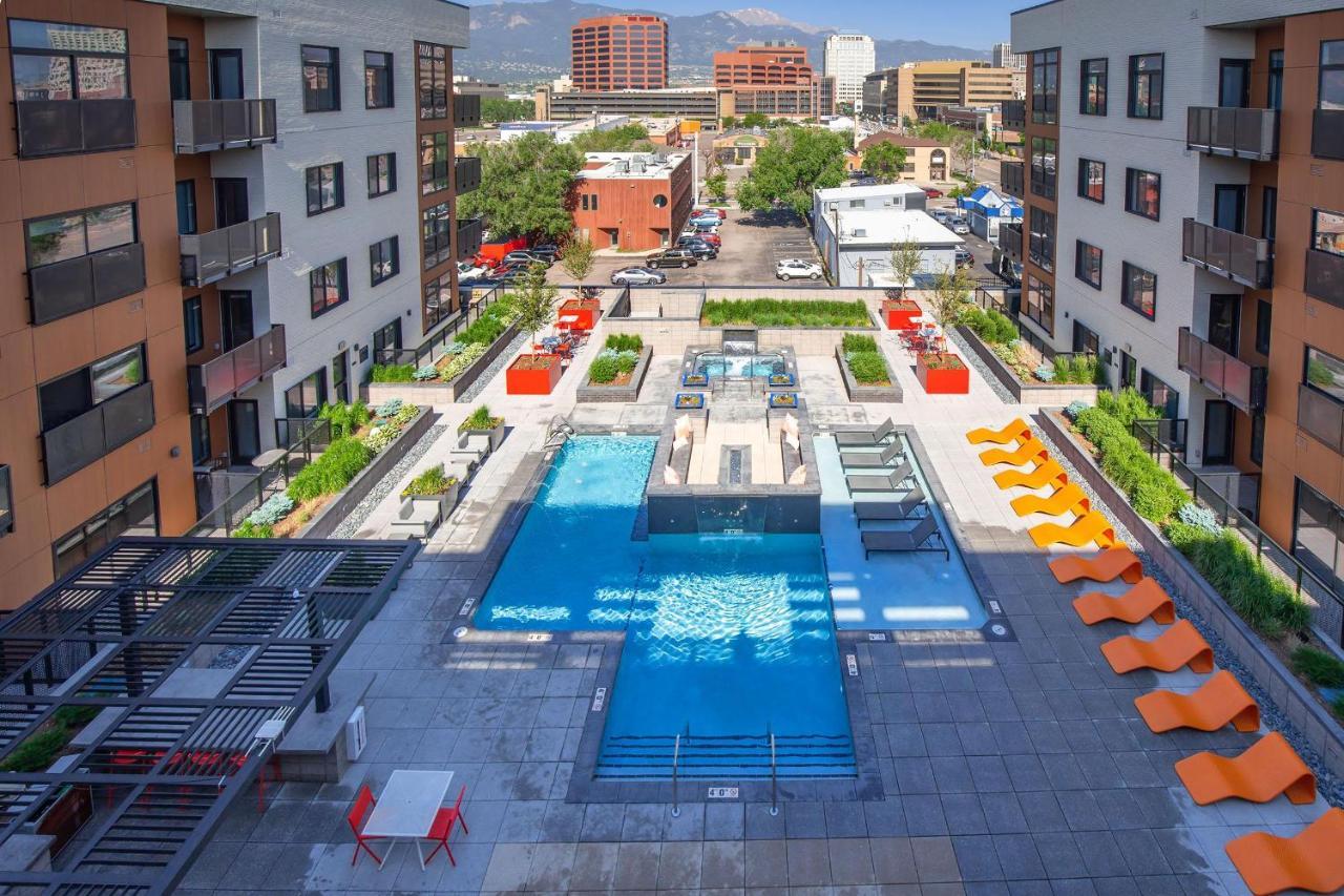 Luxurious Unit With Mountain View Apartment Colorado Springs