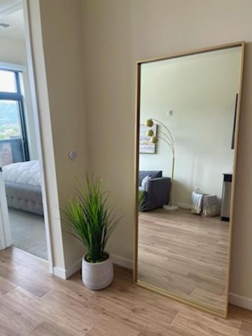 Apartment Luxurious Unit With Mountain View