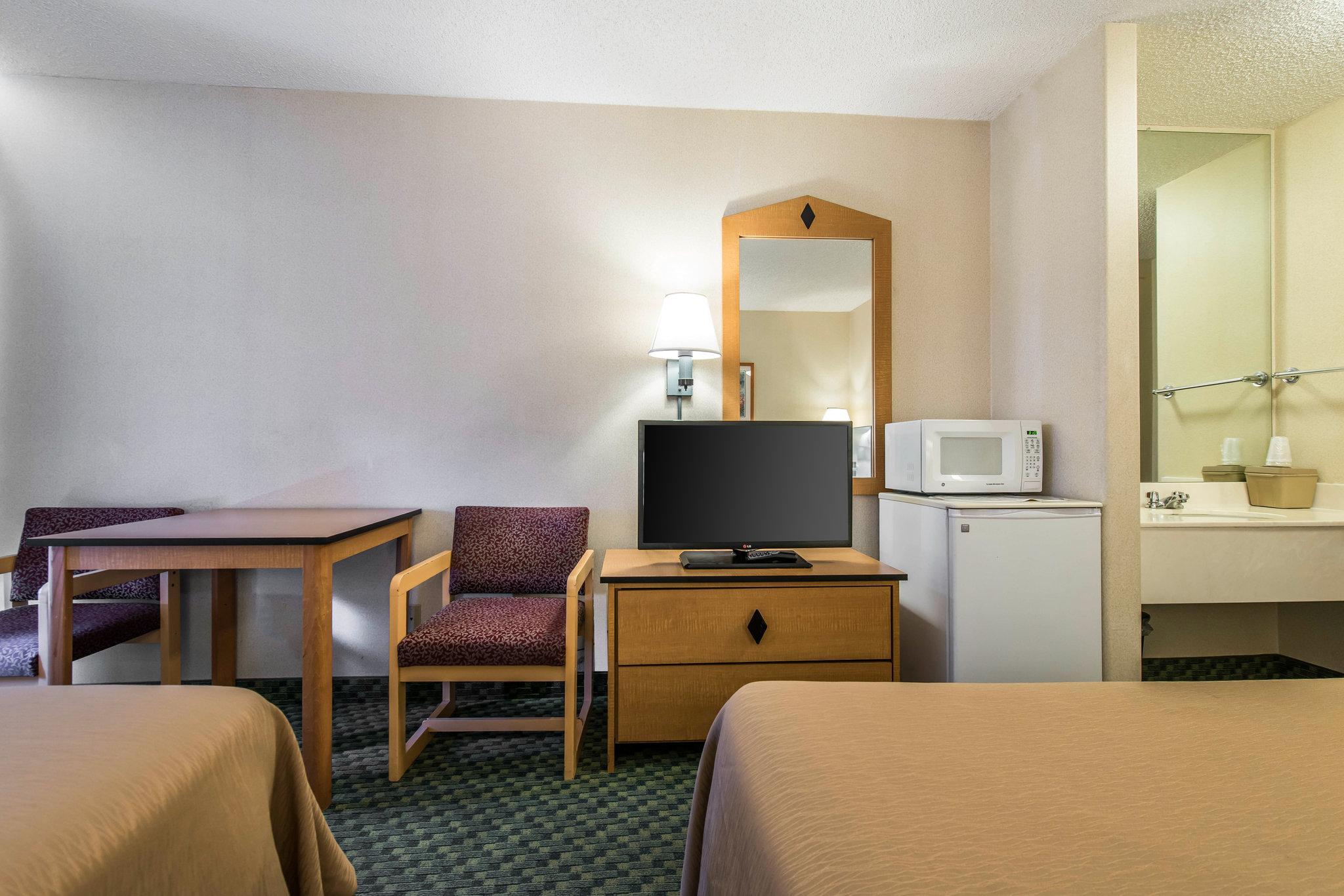 Hotel Econo Airport/colorado Springs 2*