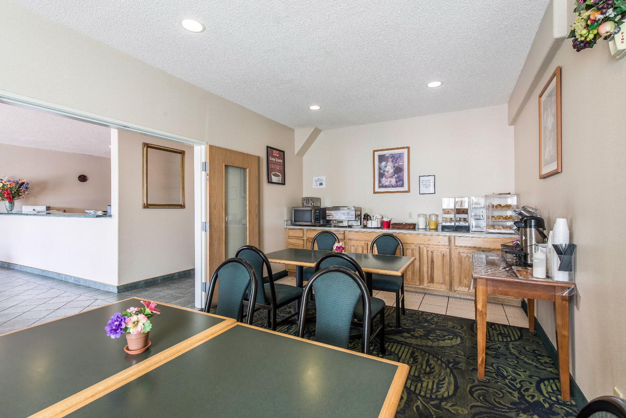 Hotel Econo Airport/colorado Springs 2*
