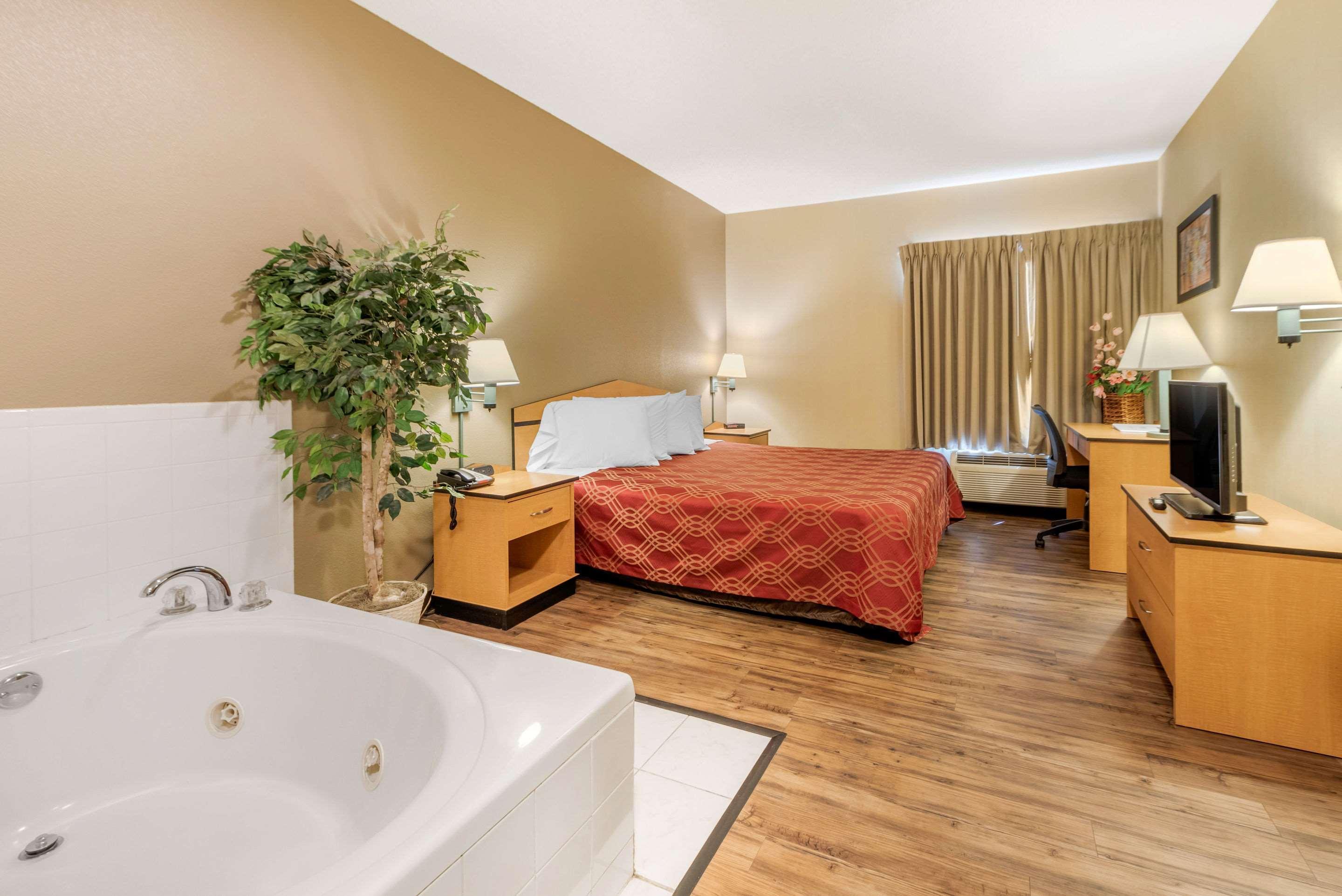Econo Airport/colorado Springs Hotel