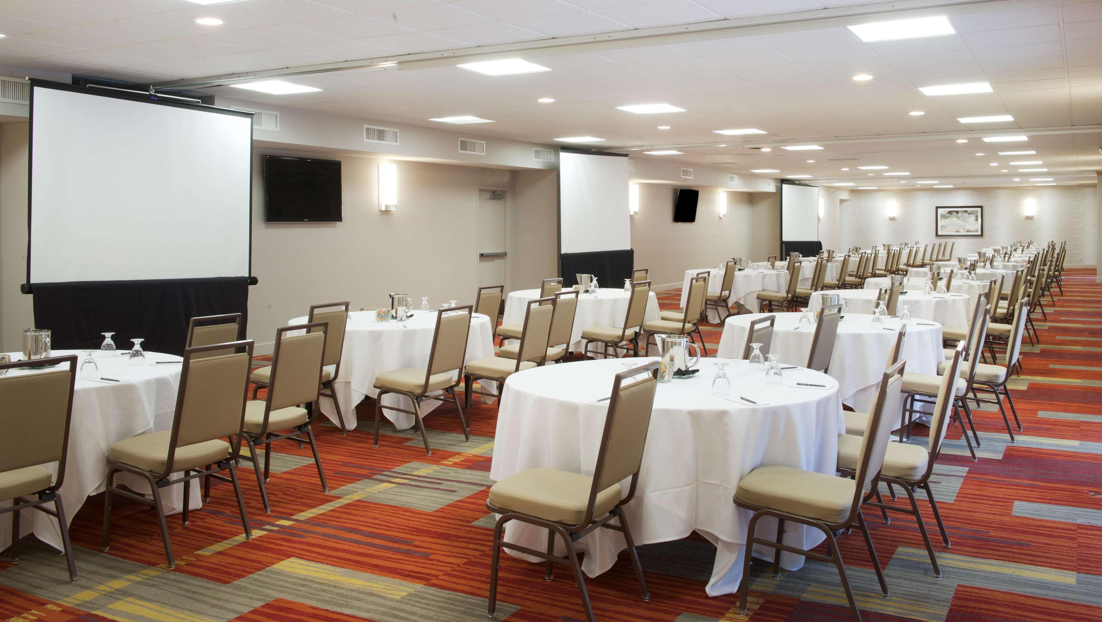 Hotel Embassy By Hilton 4*