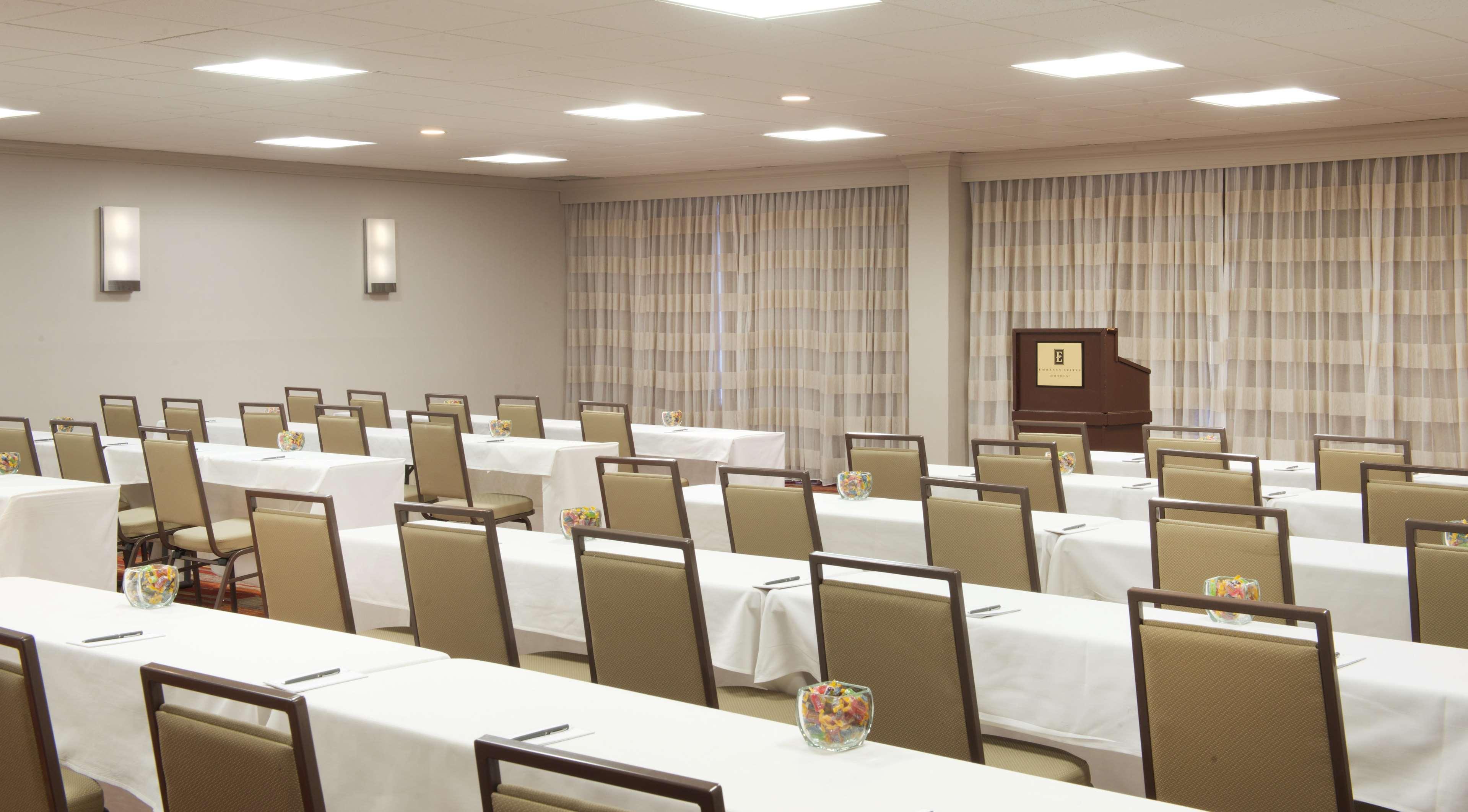 Hotel Embassy By Hilton Colorado Springs