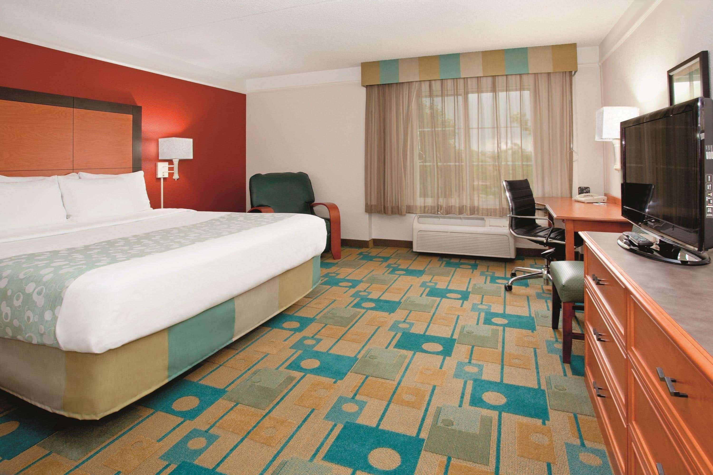 Hotel La Quinta By Wyndham South Airport