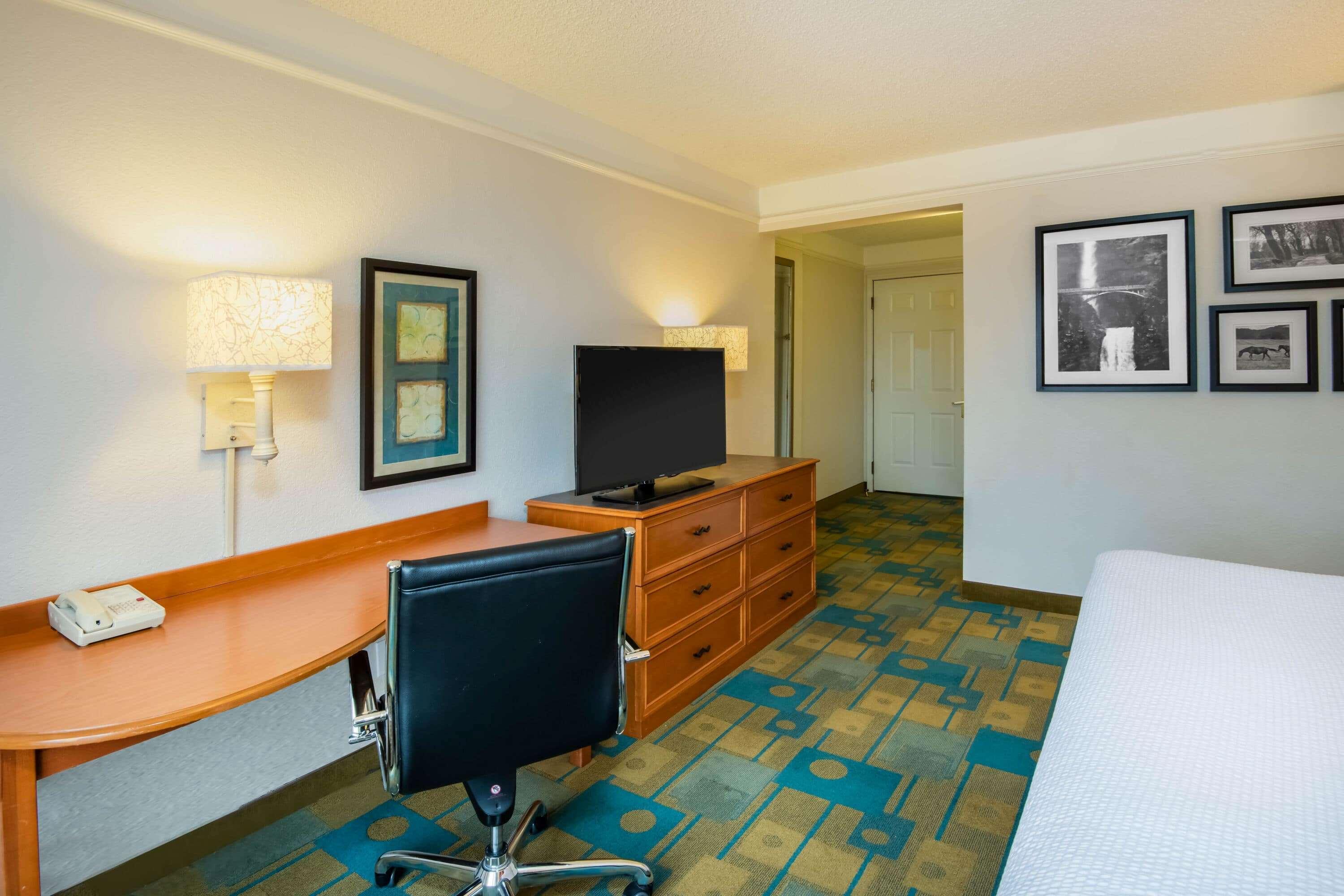 Hotel La Quinta By Wyndham South Airport