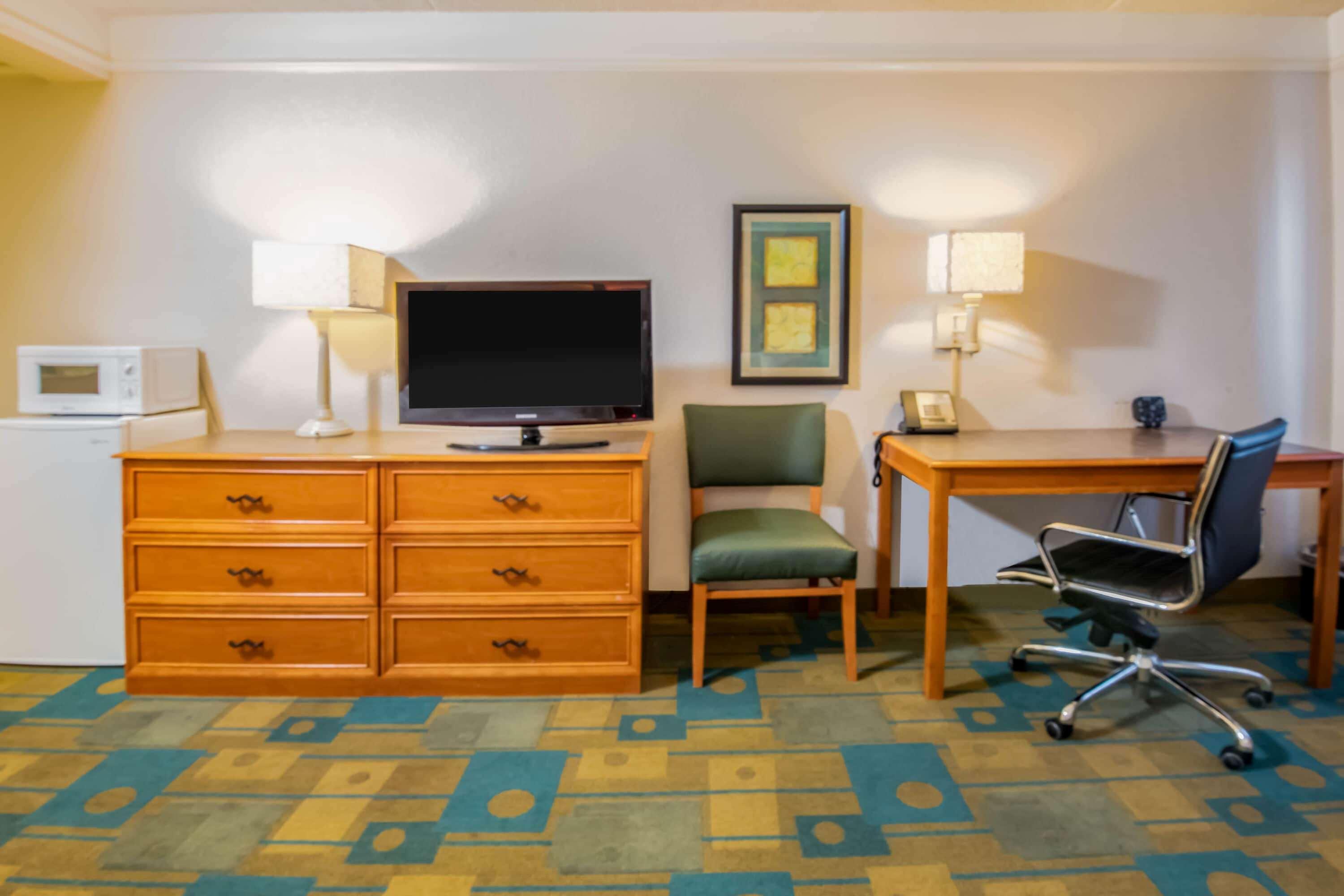 La Quinta By Wyndham South Airport Colorado Springs