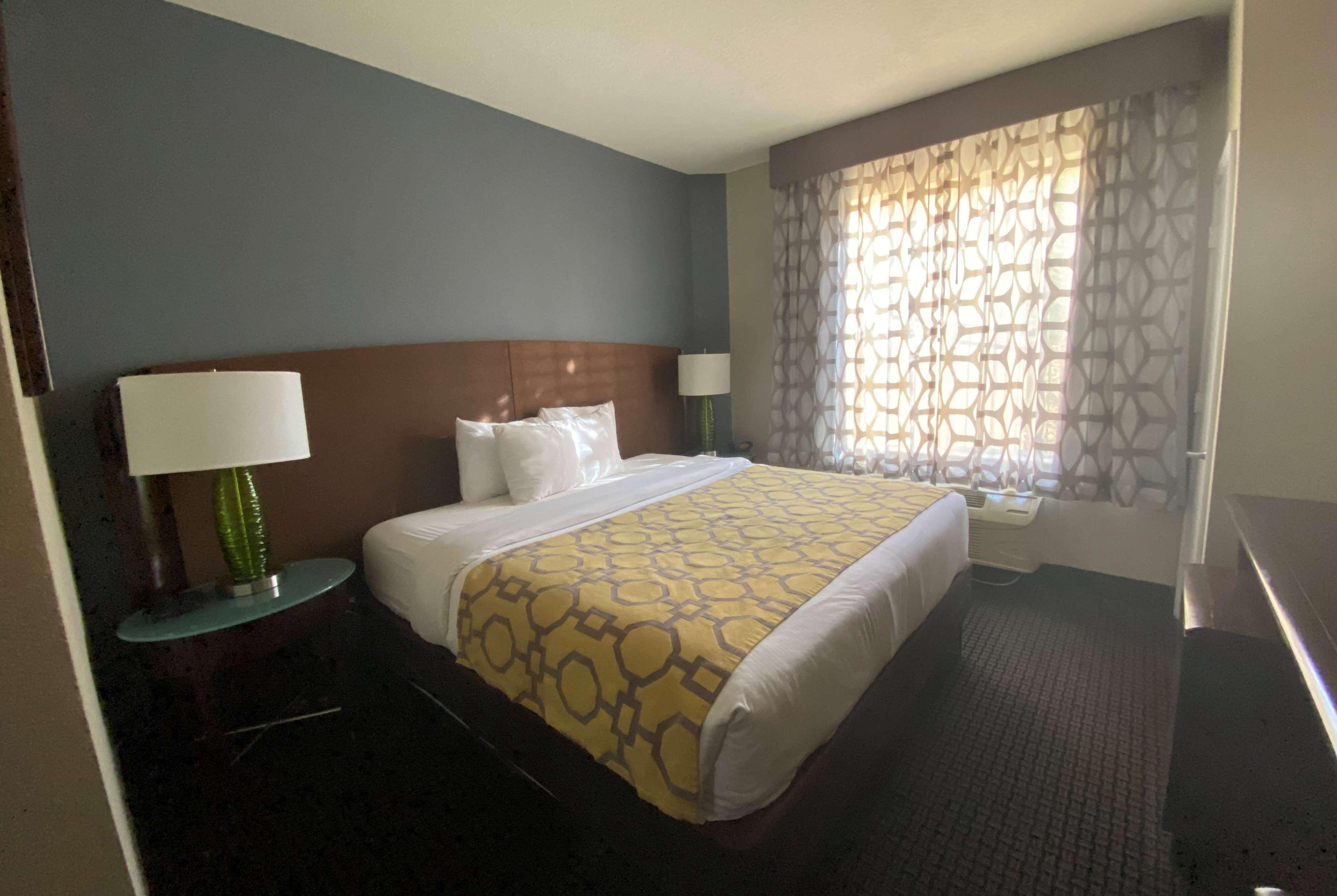 Hotel Baymont By Wyndham 3*