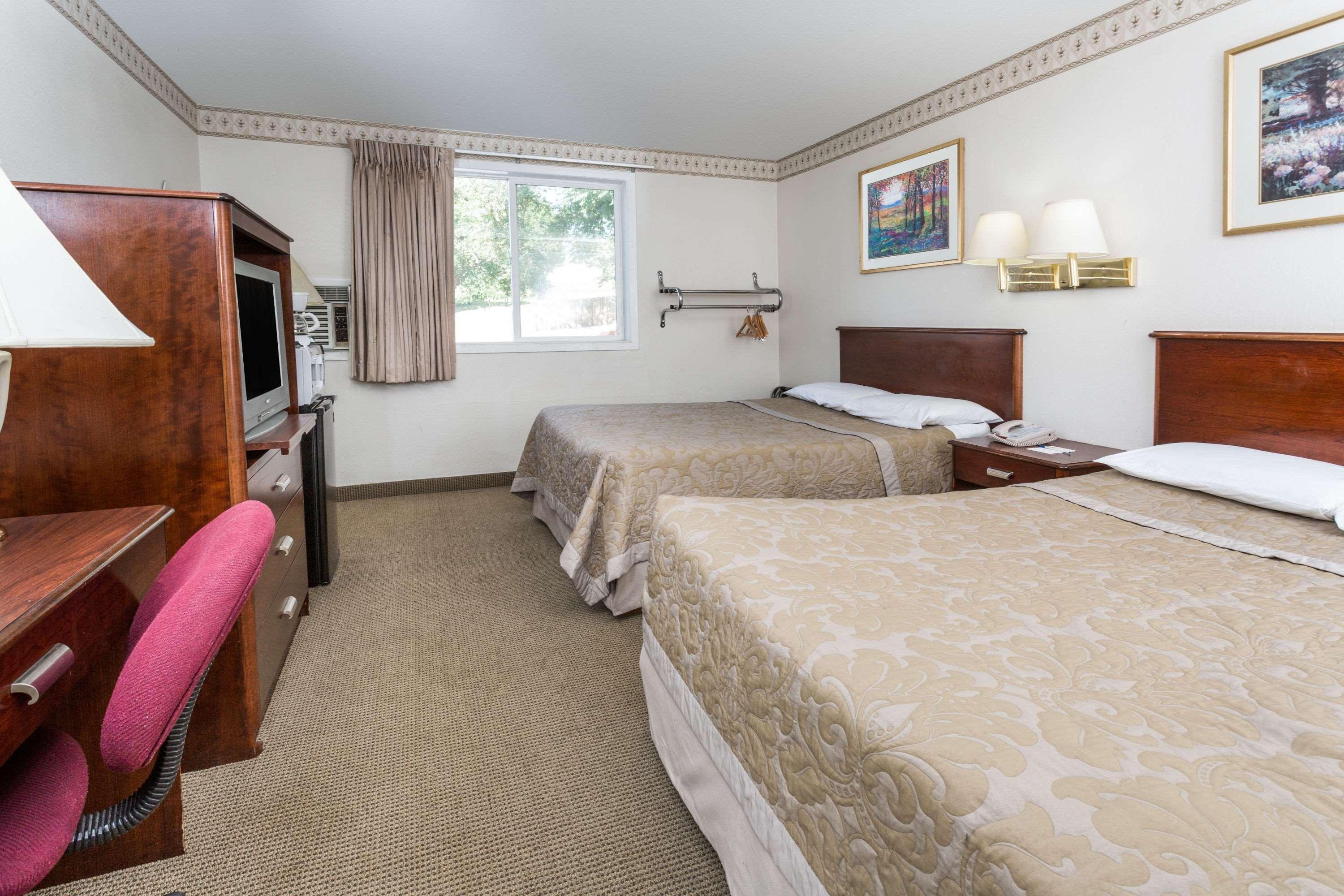 Super 8 By Wyndham Colorado Springs/chestnut Street Colorado Springs