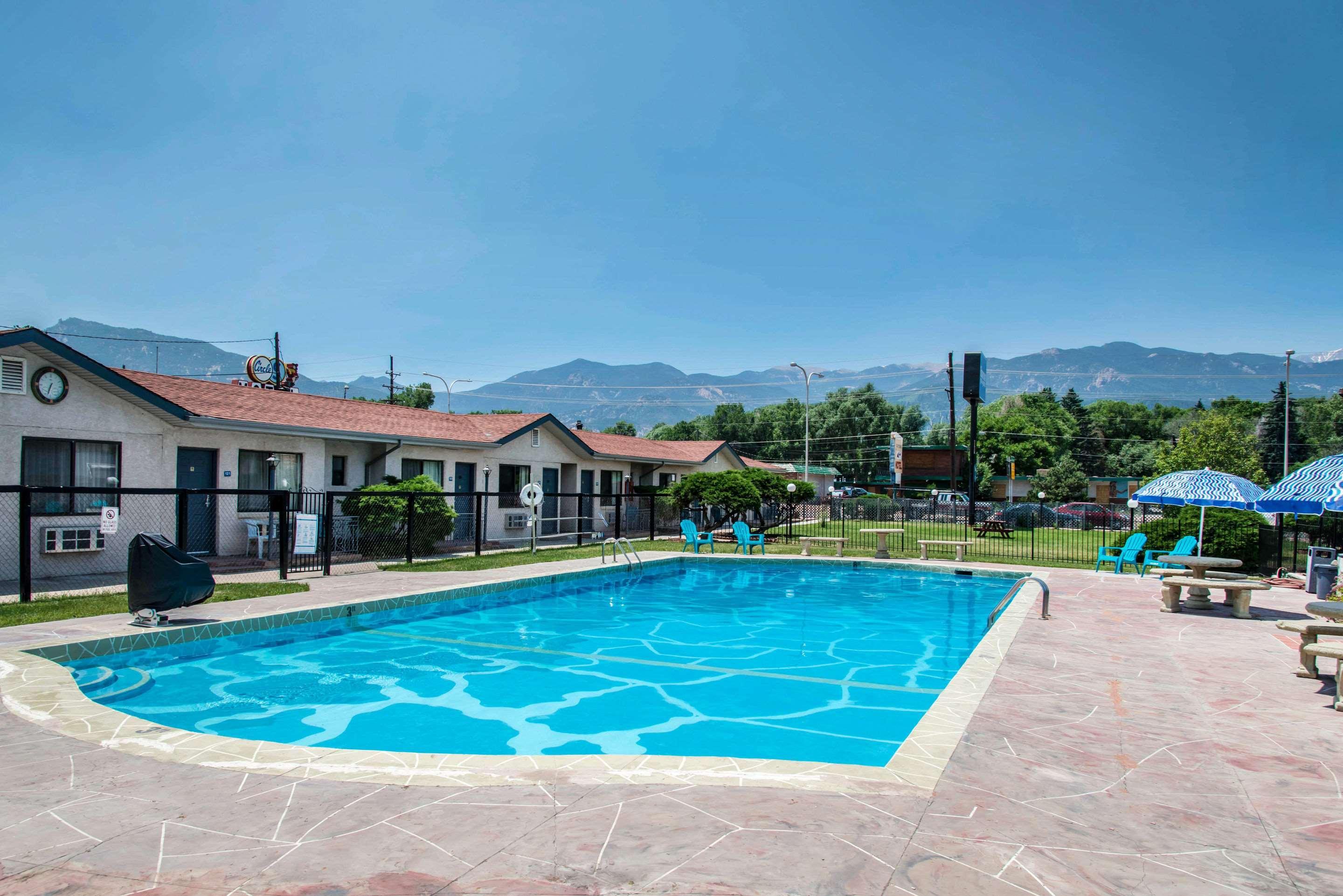 Hotel Rodeway &