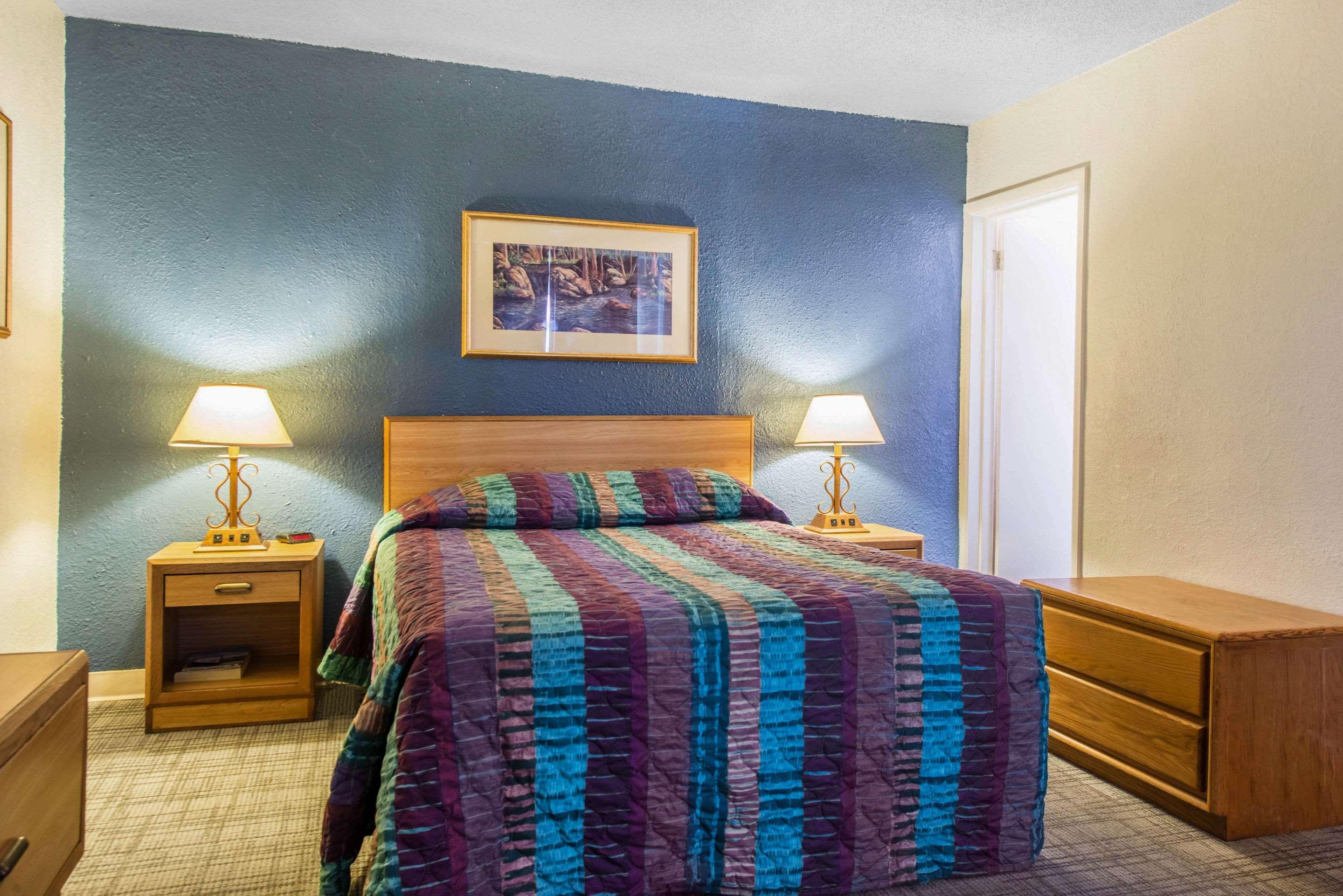 Hotel Rodeway & 2*