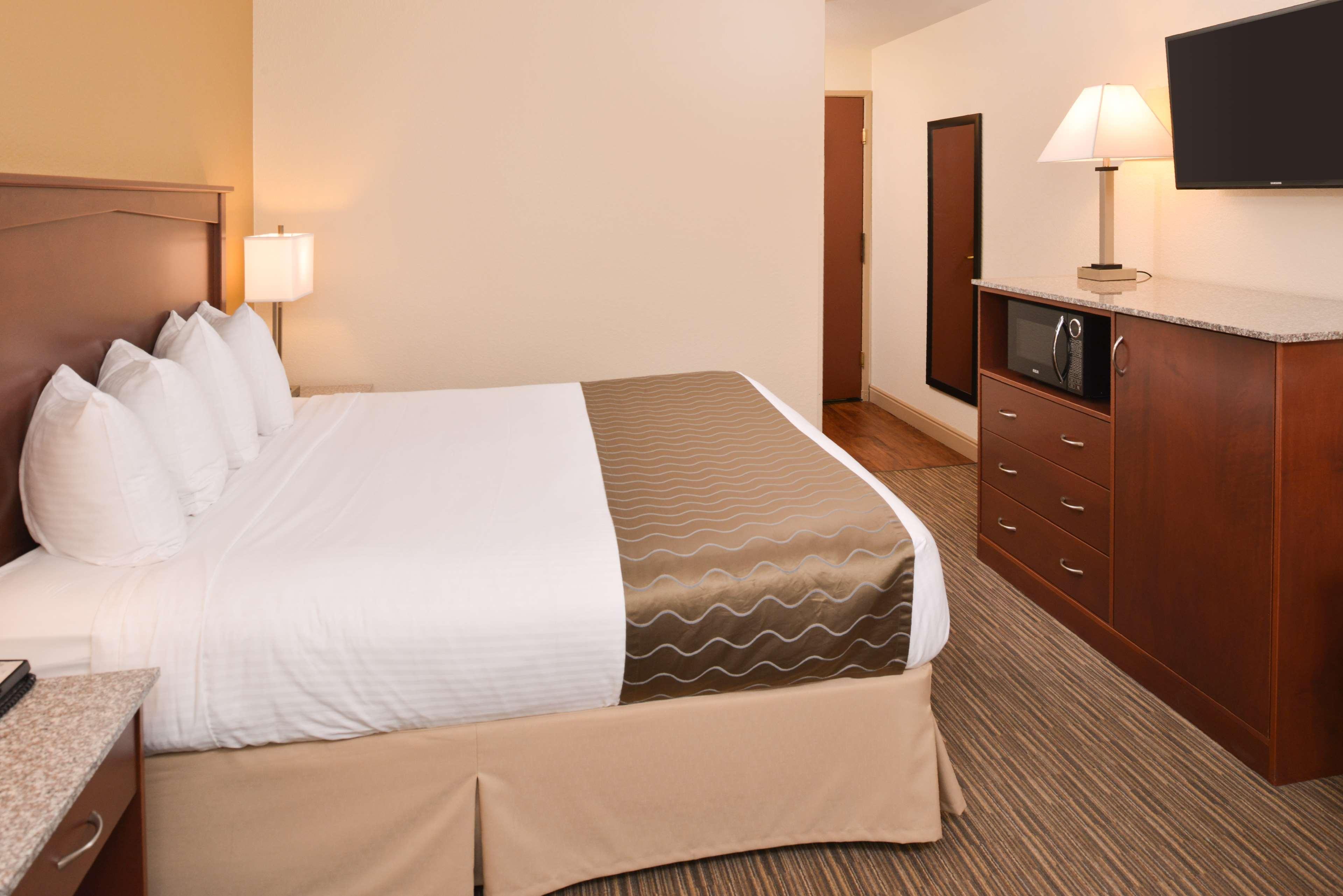 Hotel Western Executive & 3*