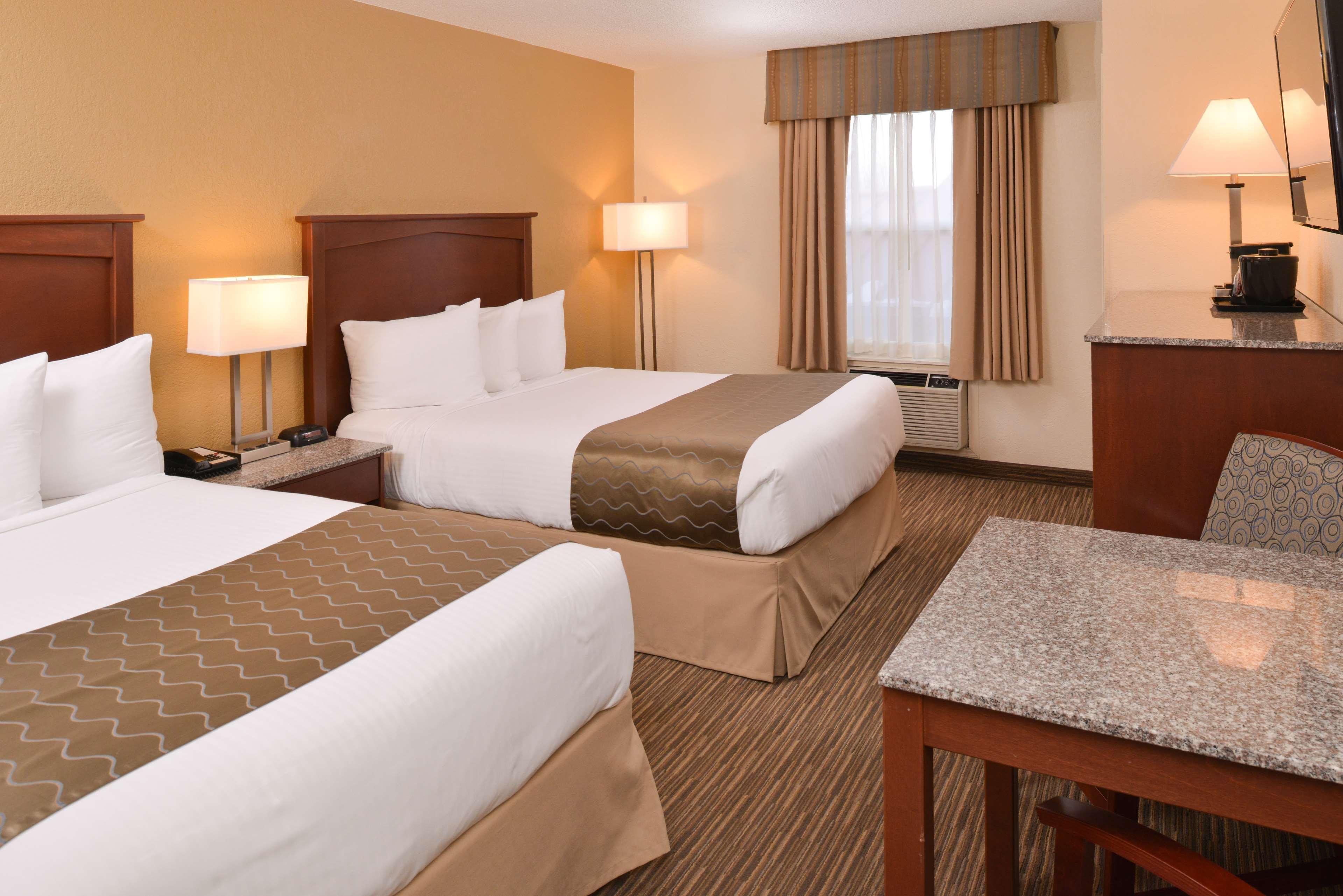 Western Executive & Hotel 3*
