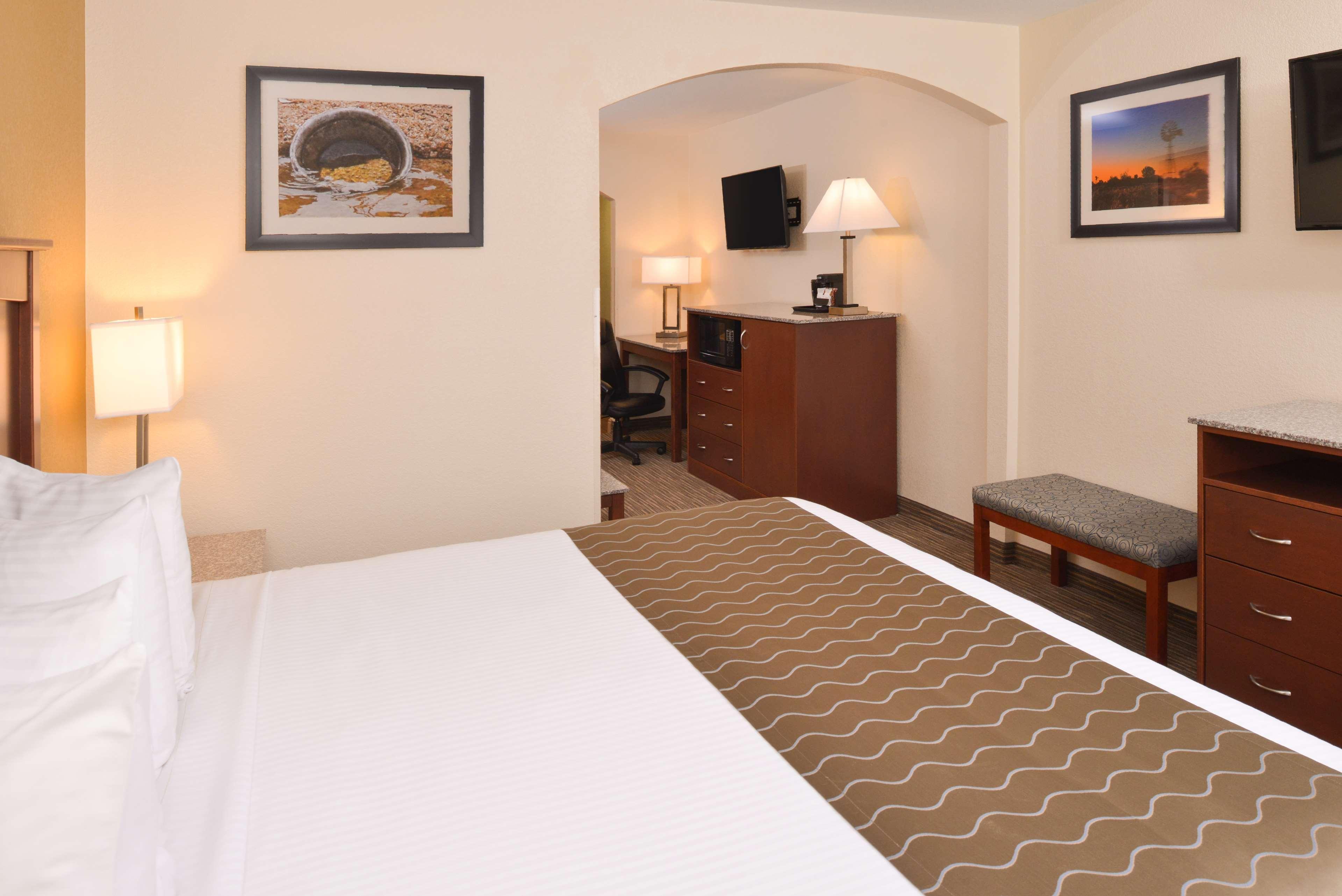 Western Executive & 3* Colorado Springs