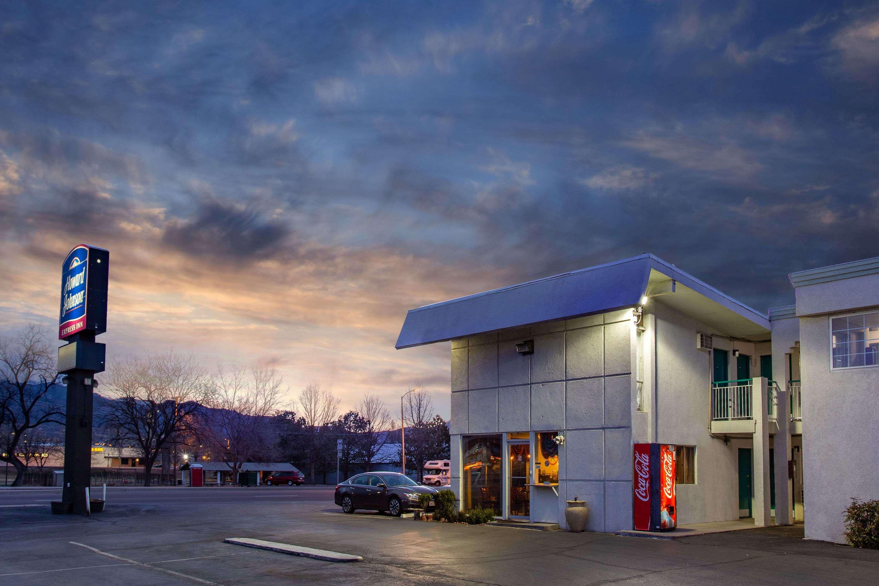 Howard Johnson By Wyndham *