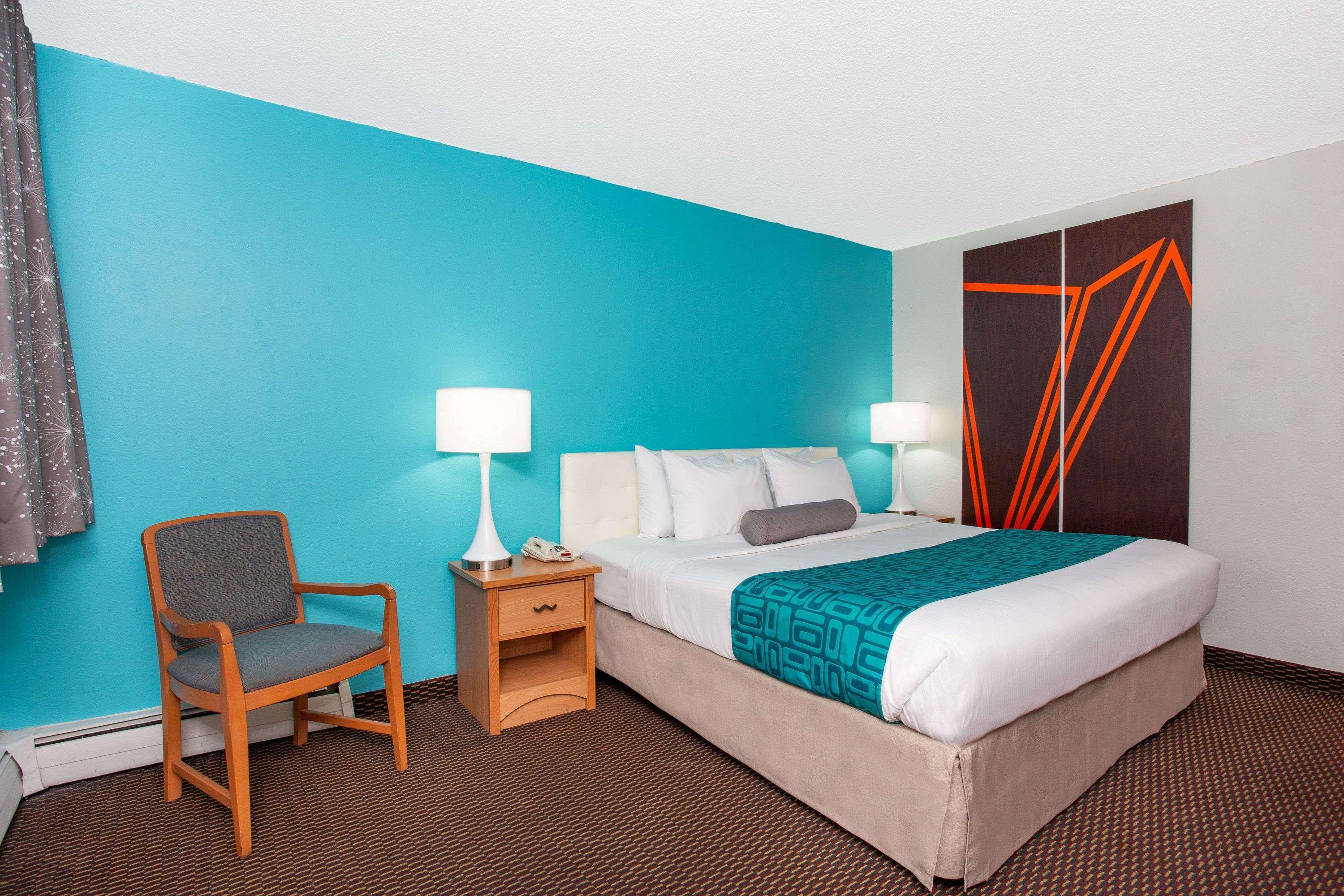 Howard Johnson By Wyndham Hotel