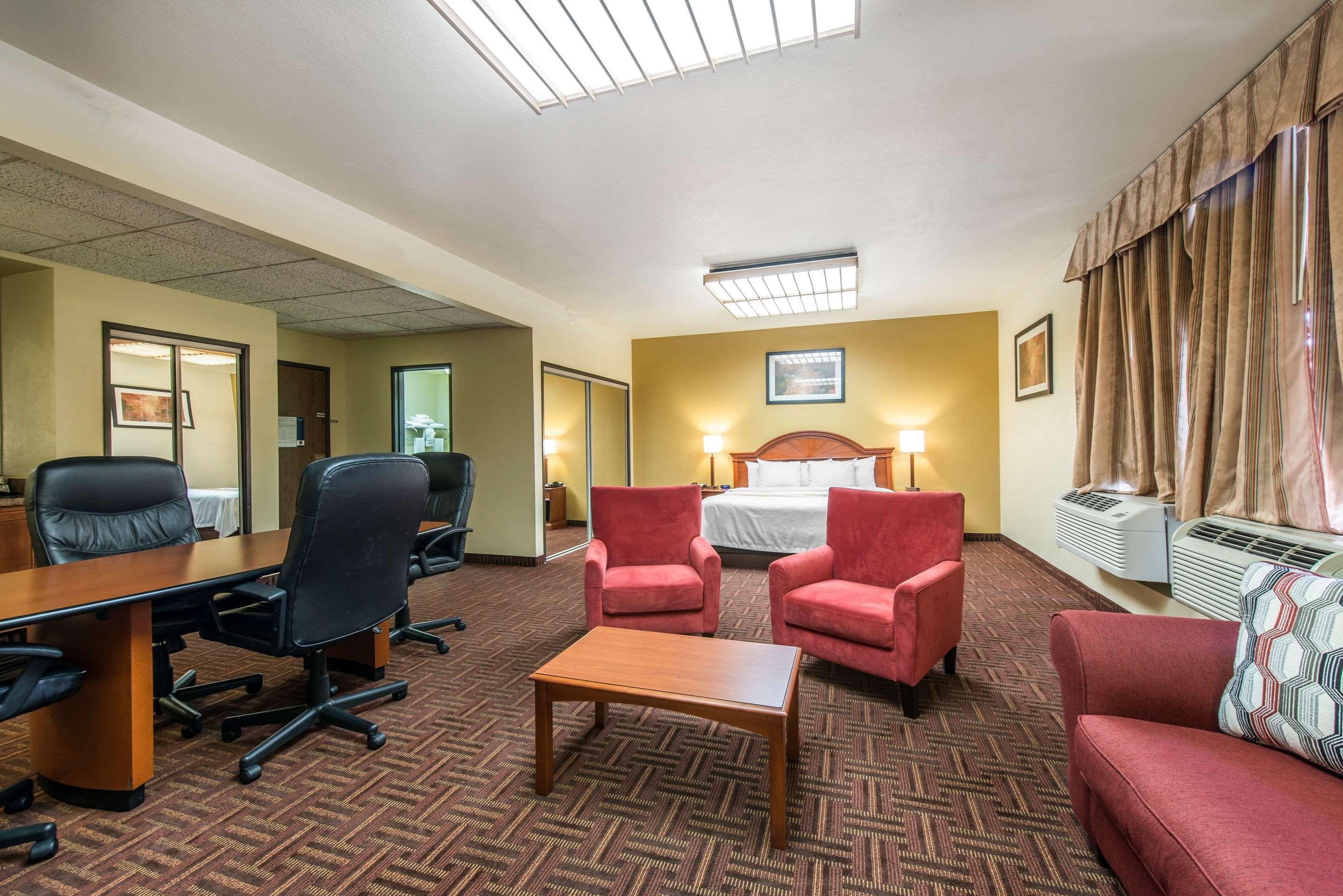 Quality South Inn Colorado Springs