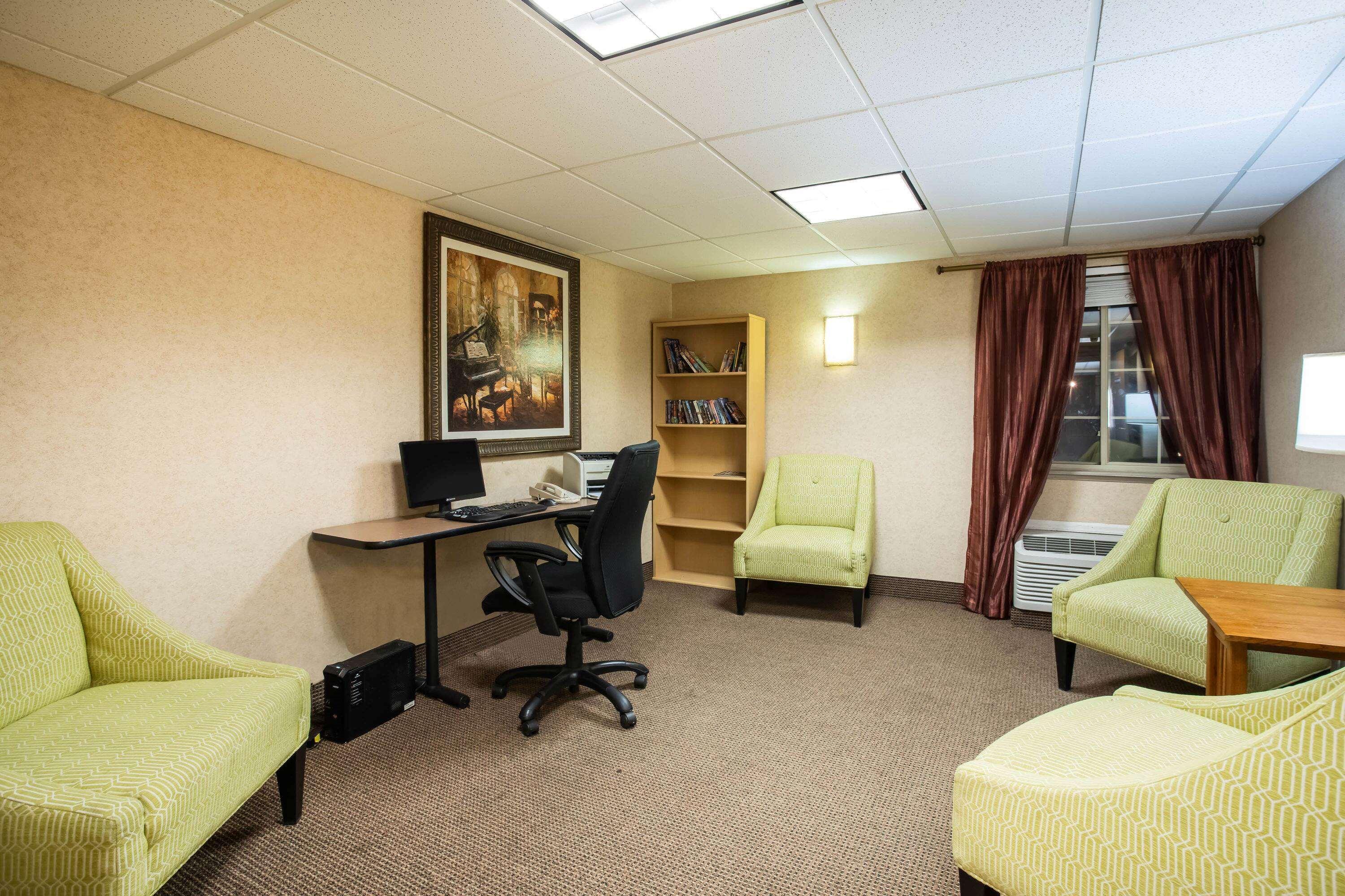 Travelodge By Wyndham Airport - Peterson Sfb Hotel Colorado Springs