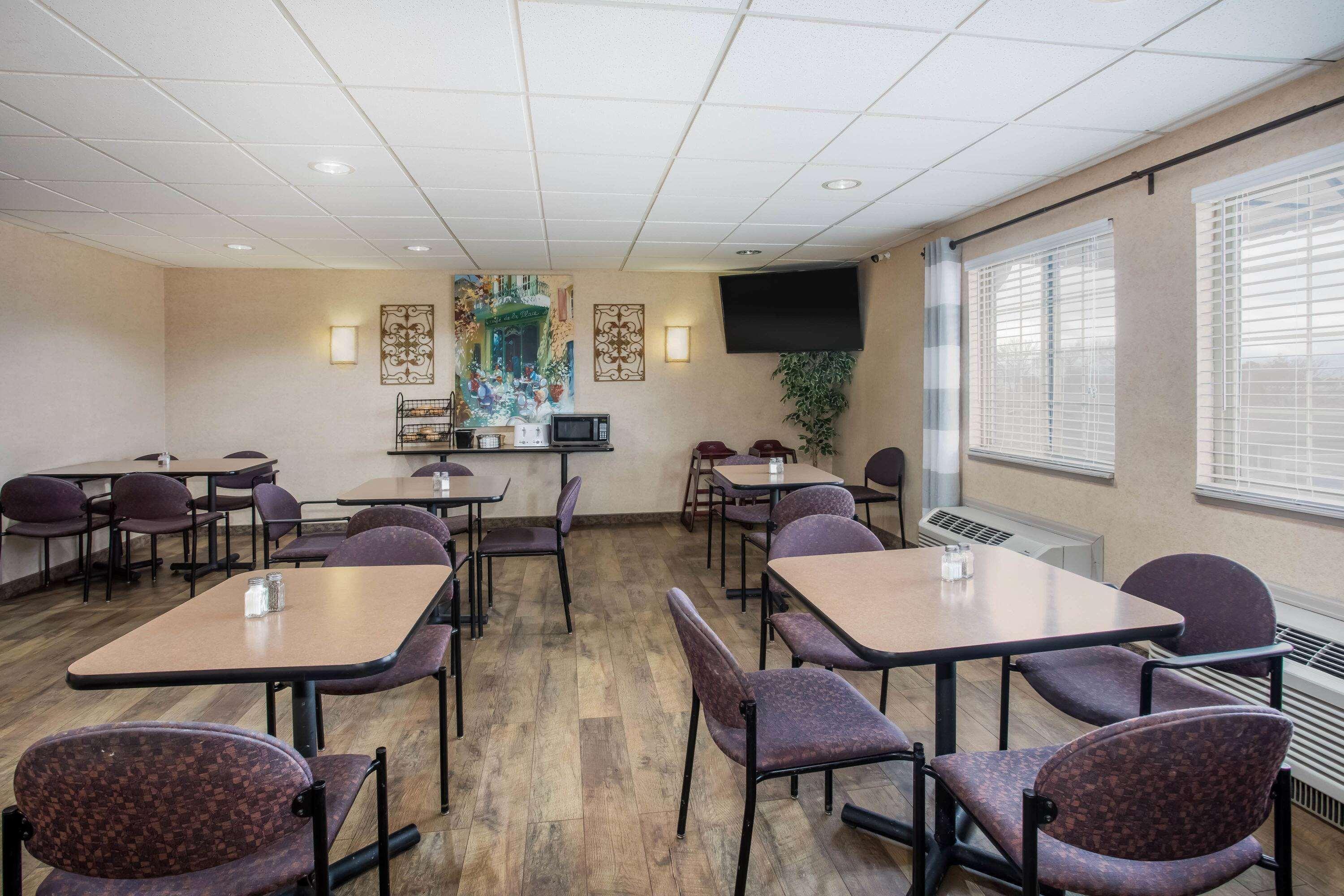 Travelodge By Wyndham Airport - Peterson Sfb Hotel Colorado Springs