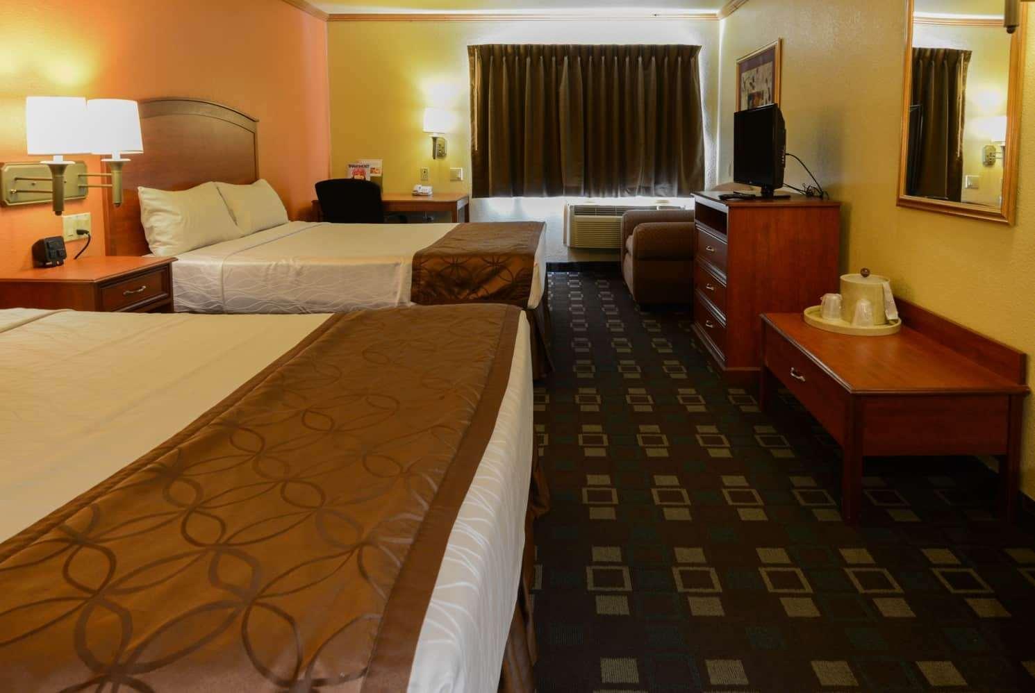Hotel Baymont By Wyndham Garden Of The Gods Colorado Springs