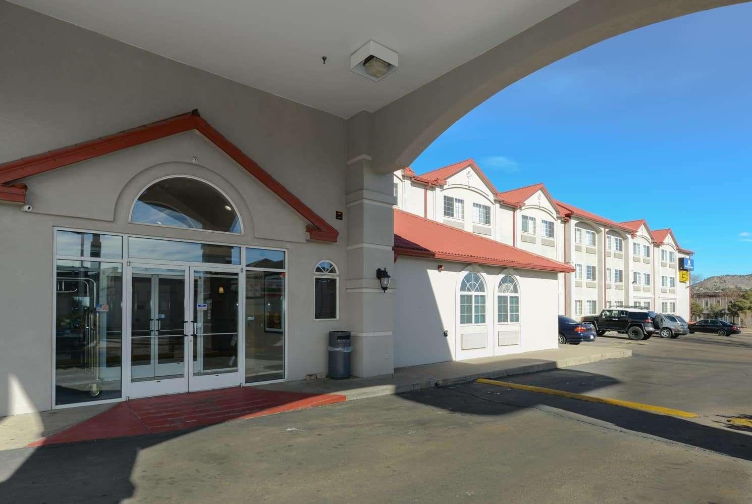 Hotel Baymont By Wyndham Garden Of The Gods 3*