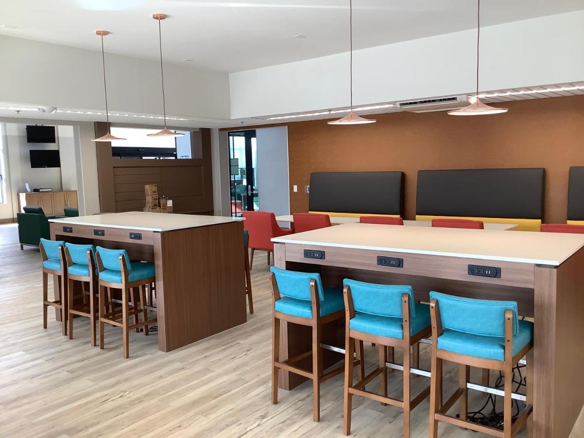 Hotel Mainstay East - Medical Center Area 2*
