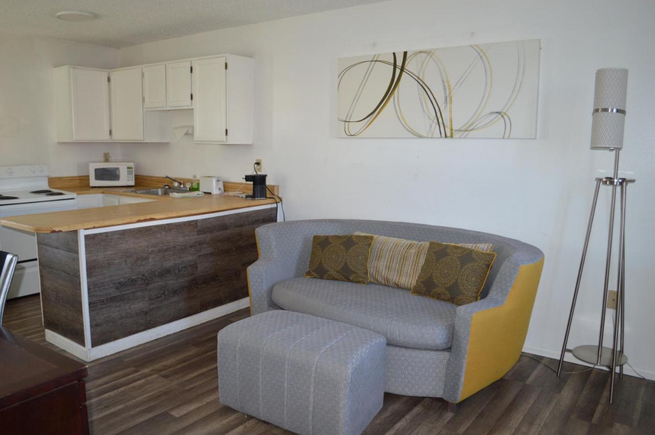 Travelodge By Wyndham Airport - Peterson Sfb Colorado Springs