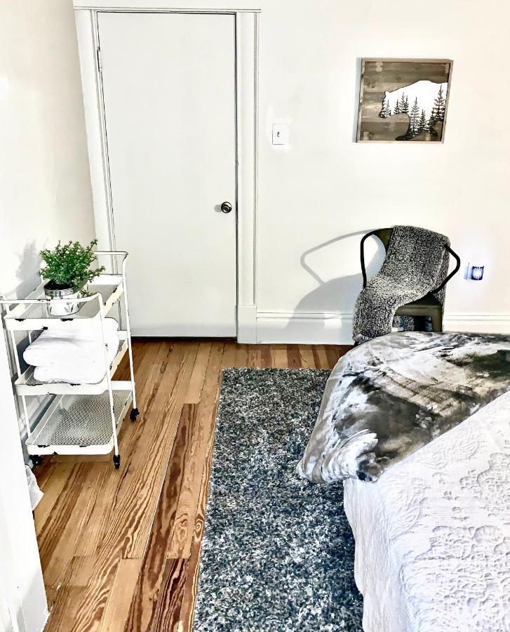 Holiday home Newly Renovated Cozy Minutes From Broadmoor And Downtown