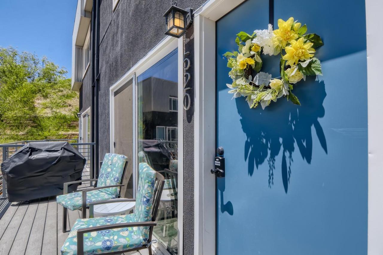 Rare Find Modern Townhome In The Heart Of Old Colorado * Colorado Springs