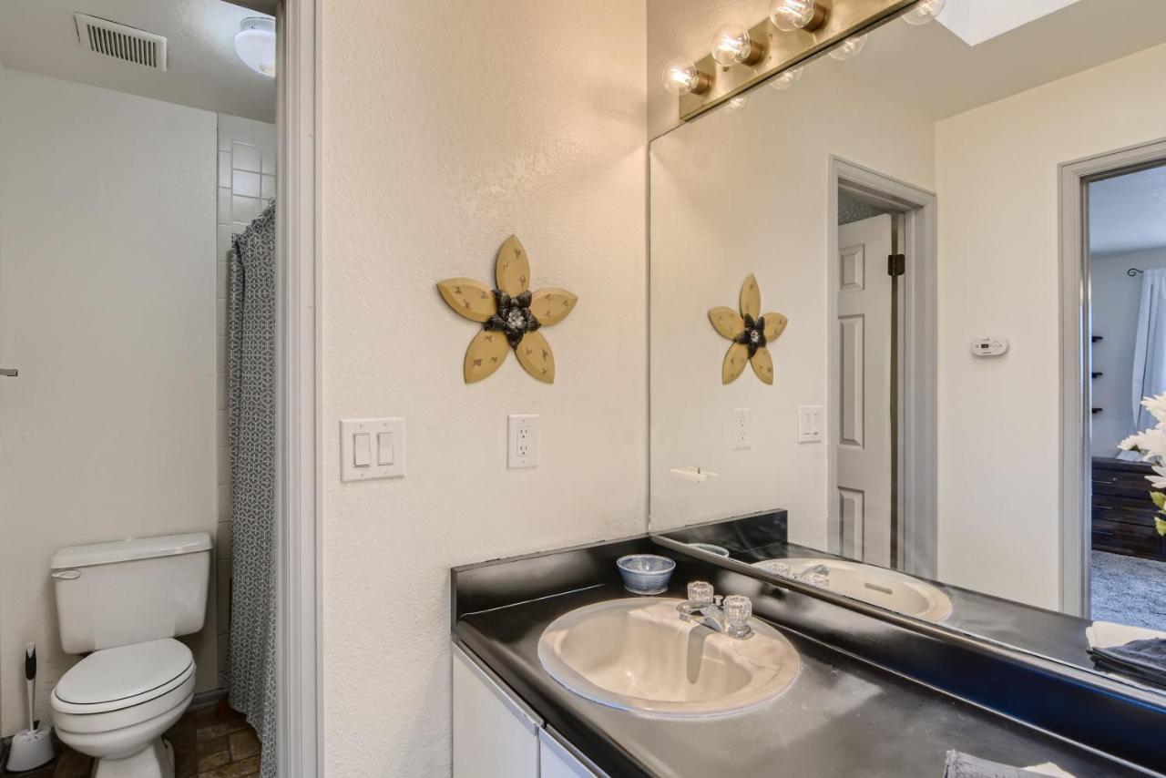 Rare Find Modern Townhome In The Heart Of Old Colorado Apartment *