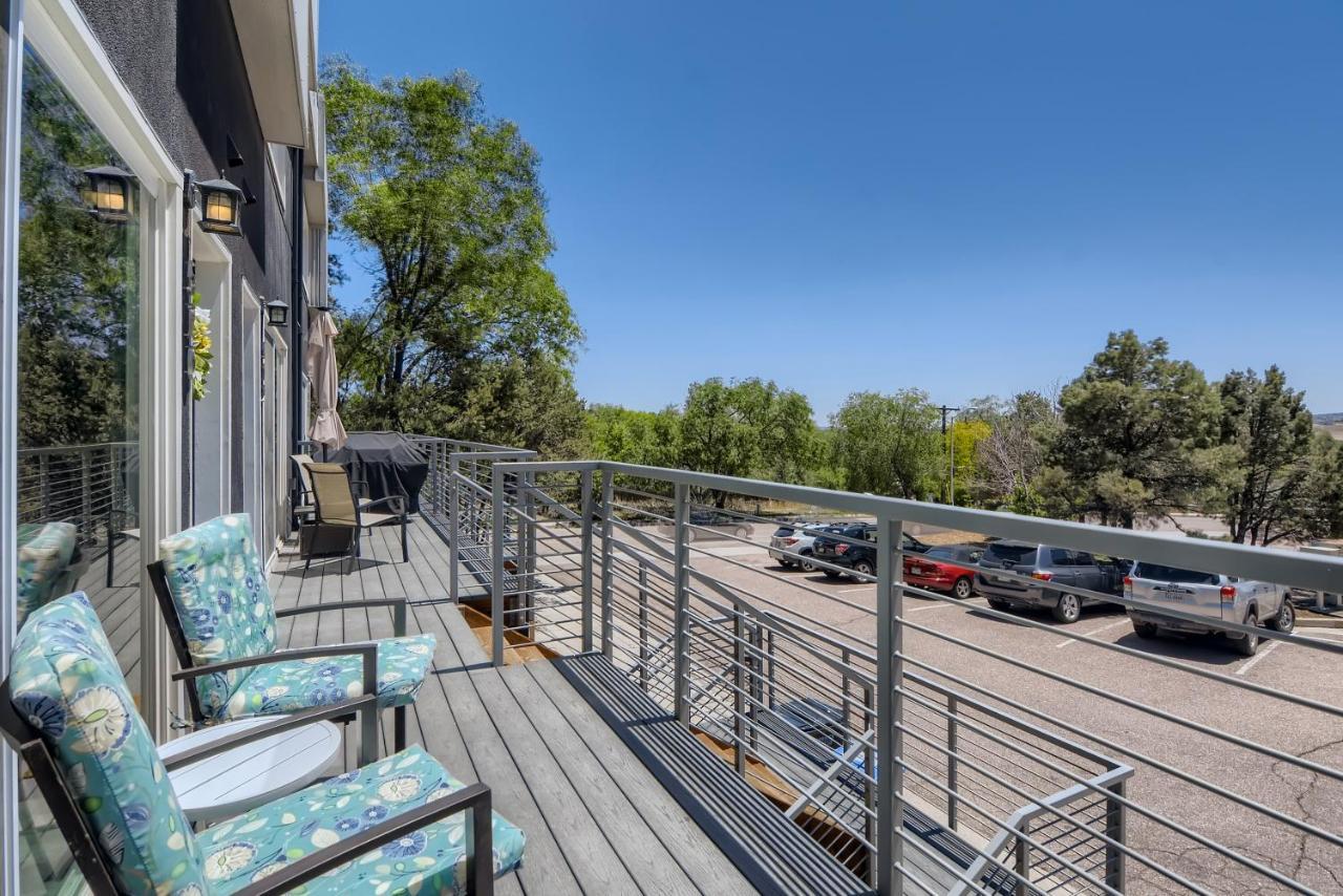 Rare Find Modern Townhome In The Heart Of Old Colorado Apartment Colorado Springs