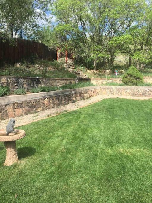 Beautiful Perfectly Located Hot Tub Fire Pit Bikes Colorado Springs