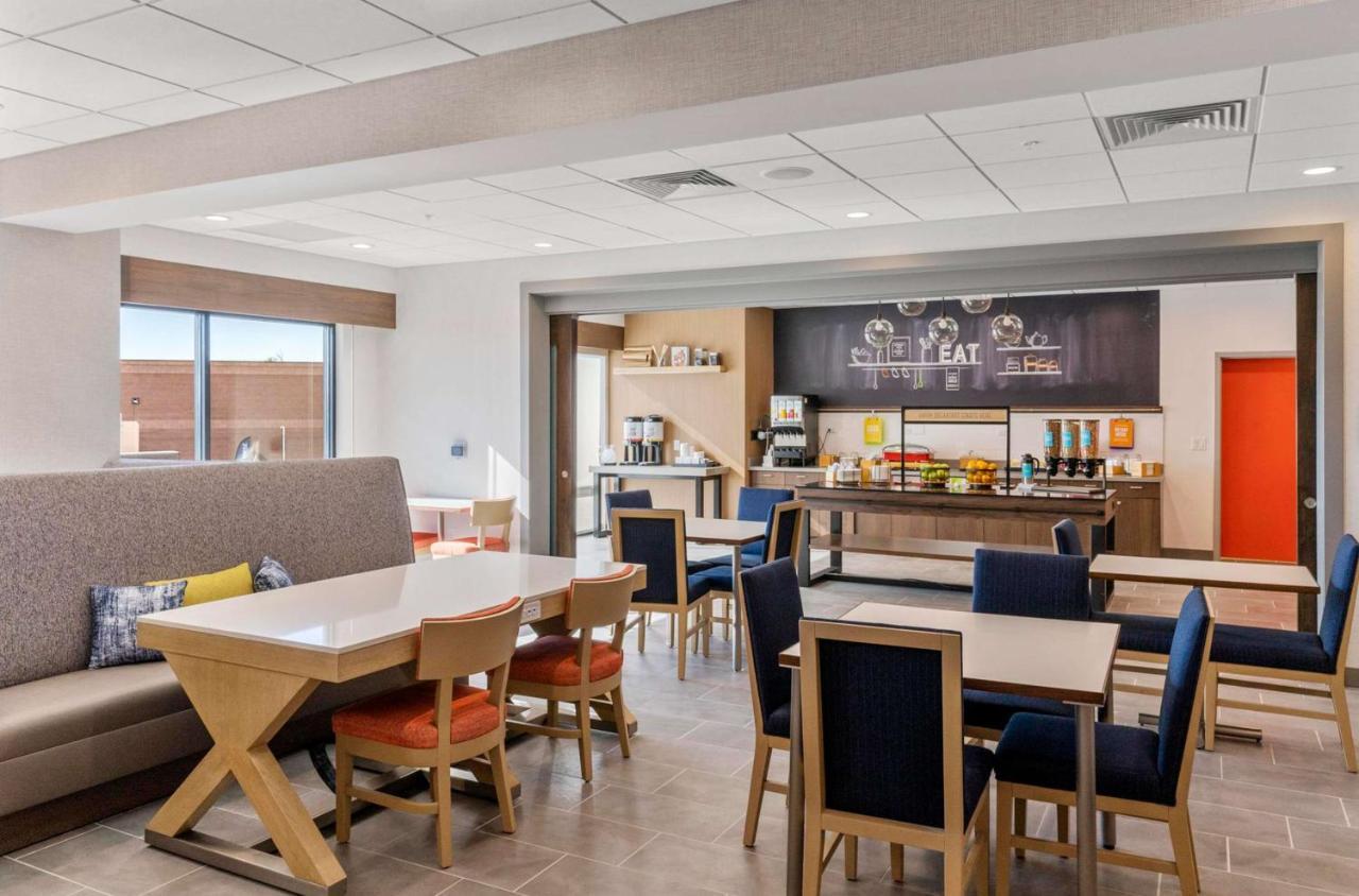 Hampton Northeast Hotel 3*