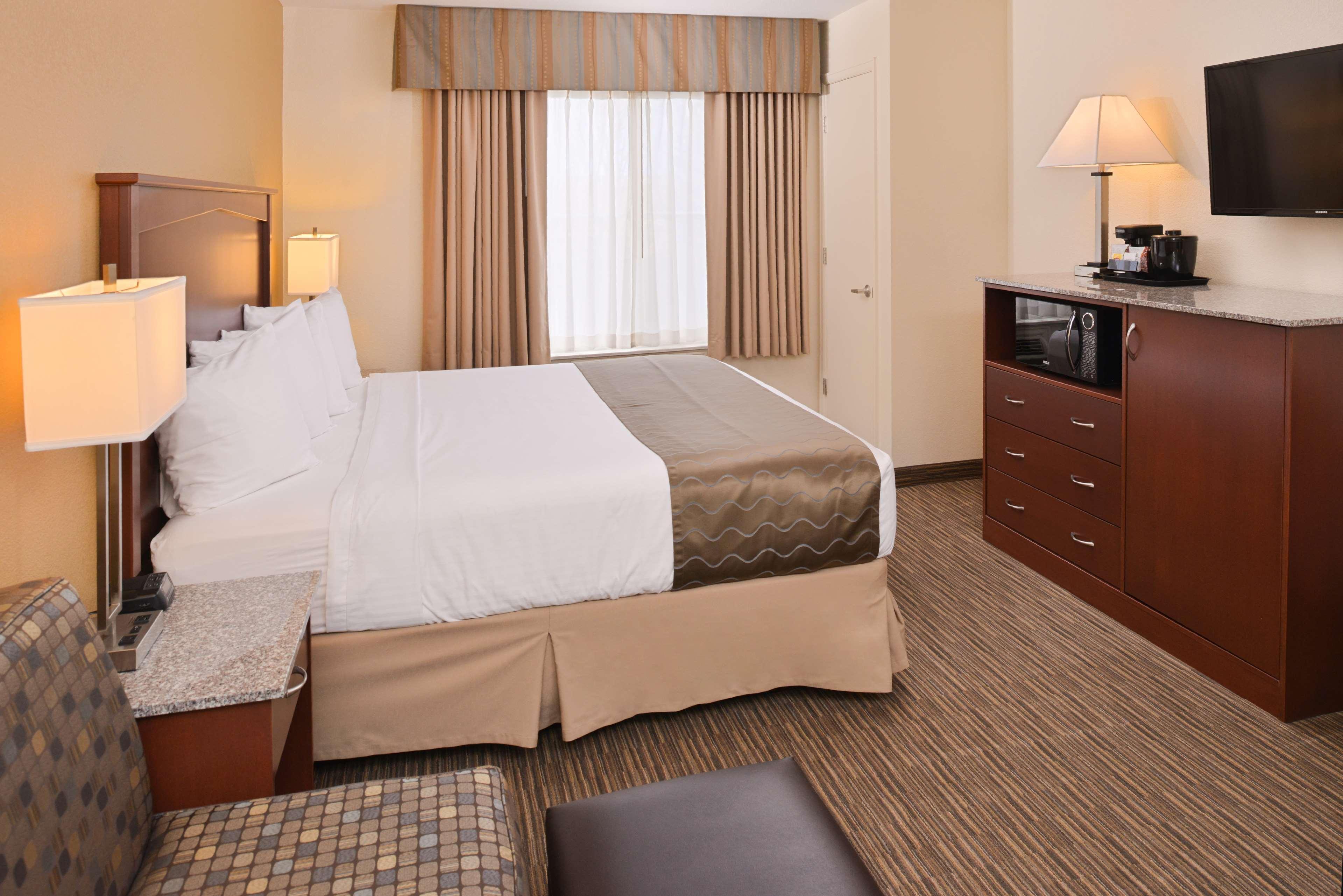 Hotel Western Executive & Colorado Springs