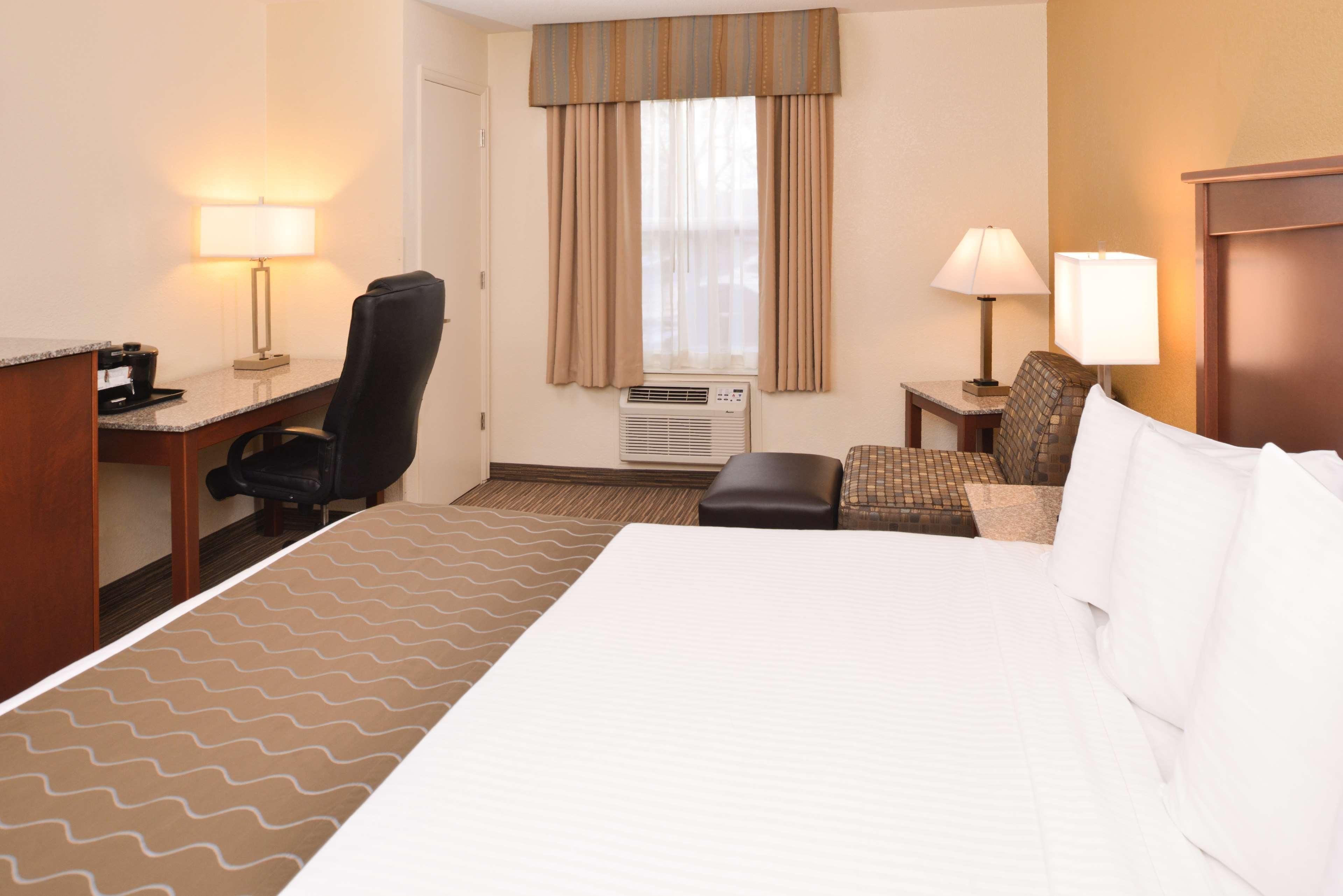 Western Executive & 3* Colorado Springs
