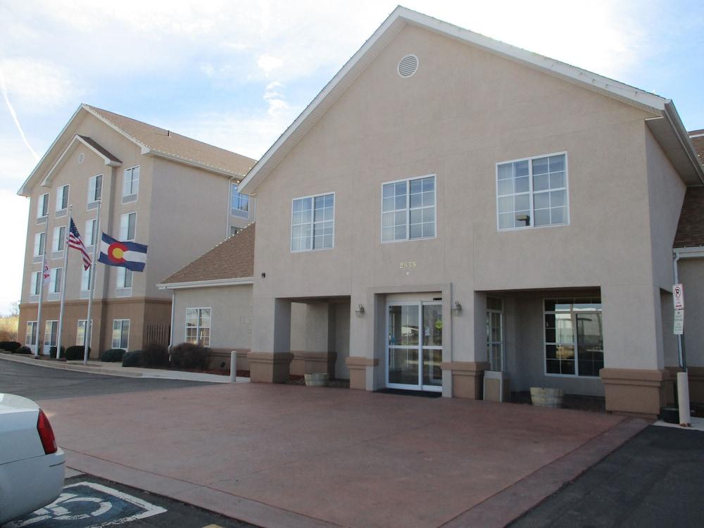 Hotel Hyatt House Airport 3*
