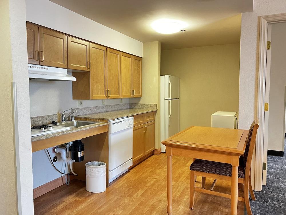 Hyatt House Airport 3* Colorado Springs