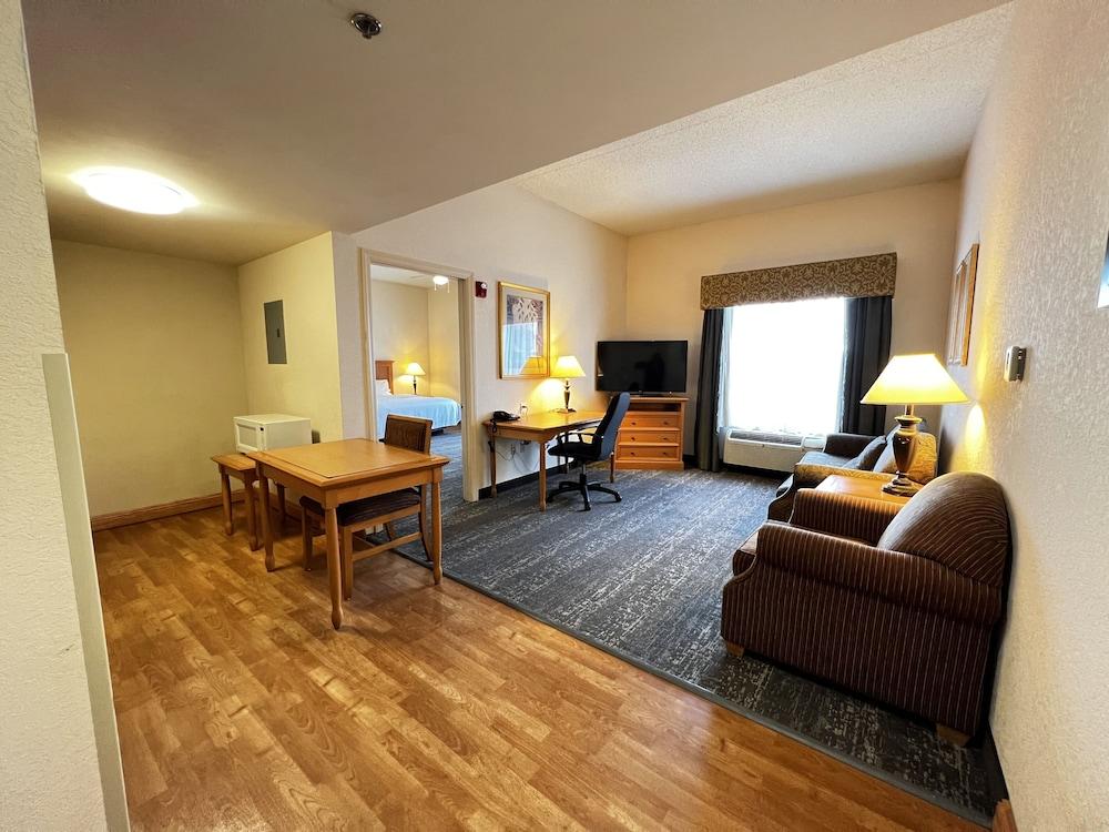 Hyatt House Airport Hotel Colorado Springs