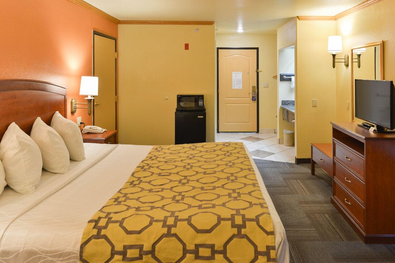 Baymont By Wyndham Garden Of The Gods Hotel 3*