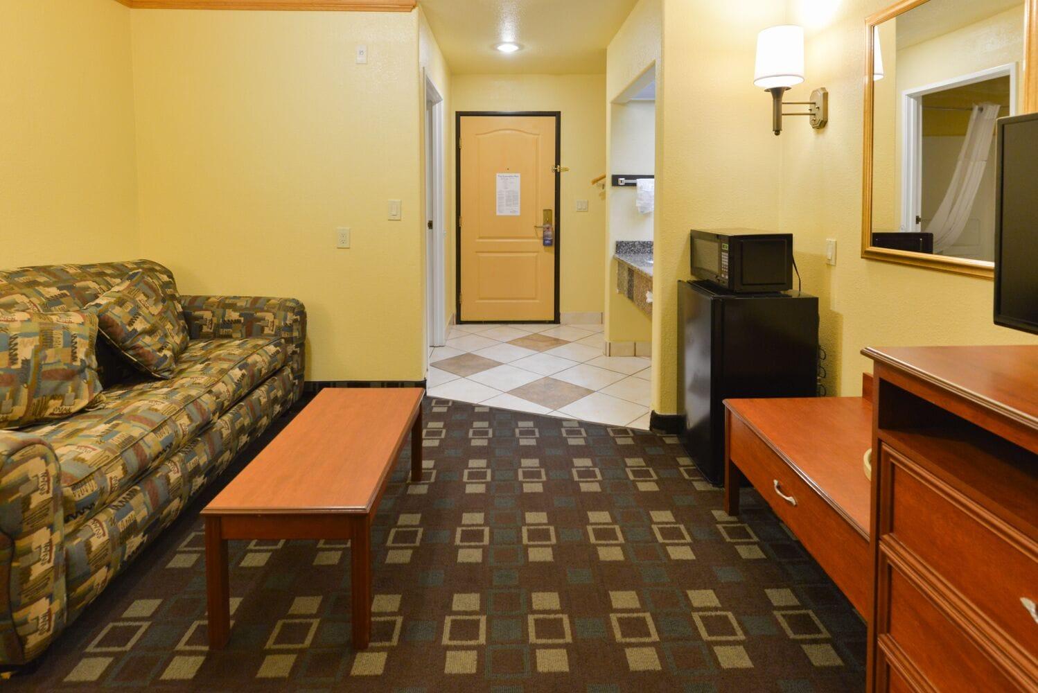 Hotel Baymont By Wyndham Garden Of The Gods Colorado Springs