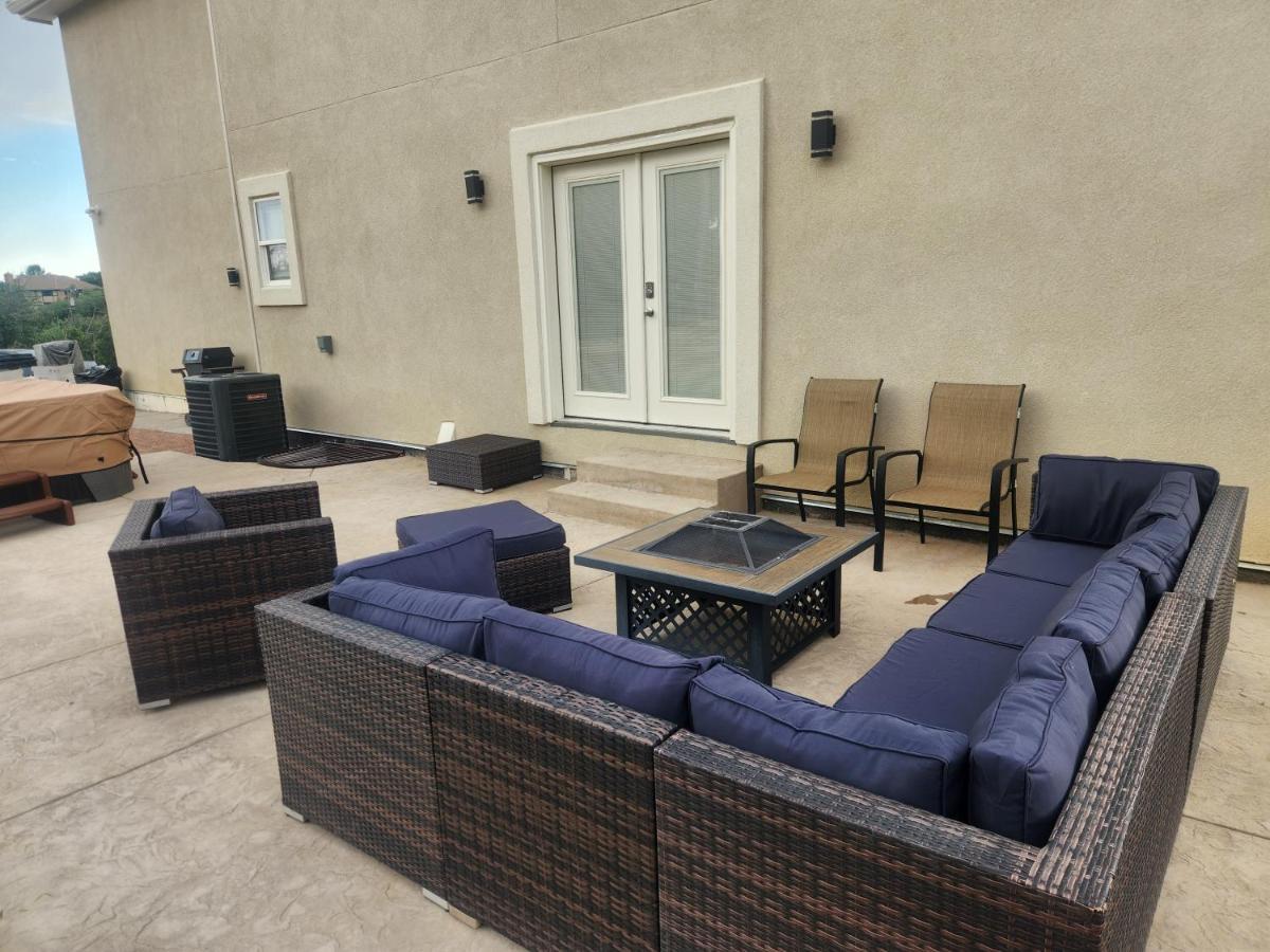 Loving Away From Home, 6 Bedrooms, 8 Beds Apartment