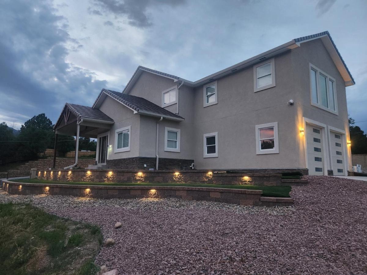 Loving Away From Home, 6 Bedrooms, 8 Beds *