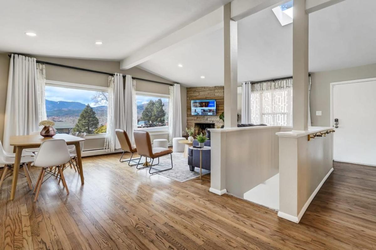 Peakview Family Lux - Man Cave Hot Tub Bbq Views Holiday home Colorado Springs