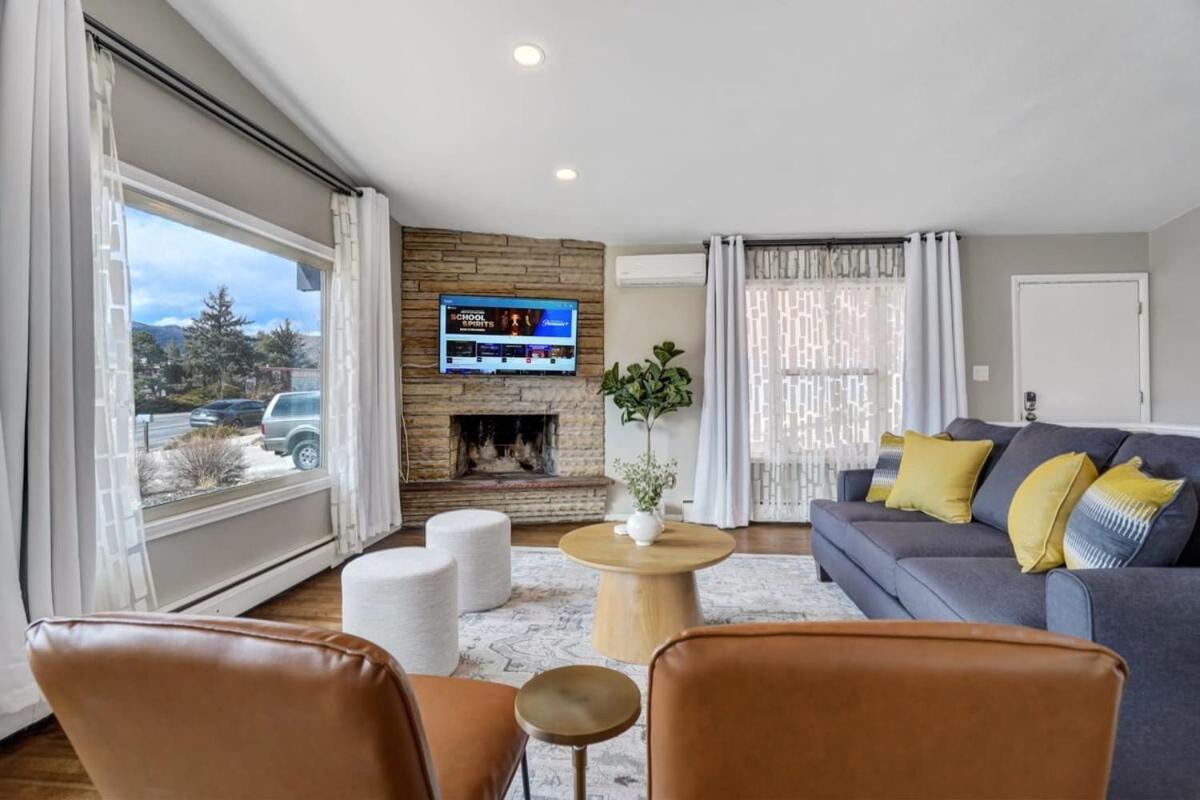 Peakview Family Lux - Man Cave Hot Tub Bbq Views Holiday home *