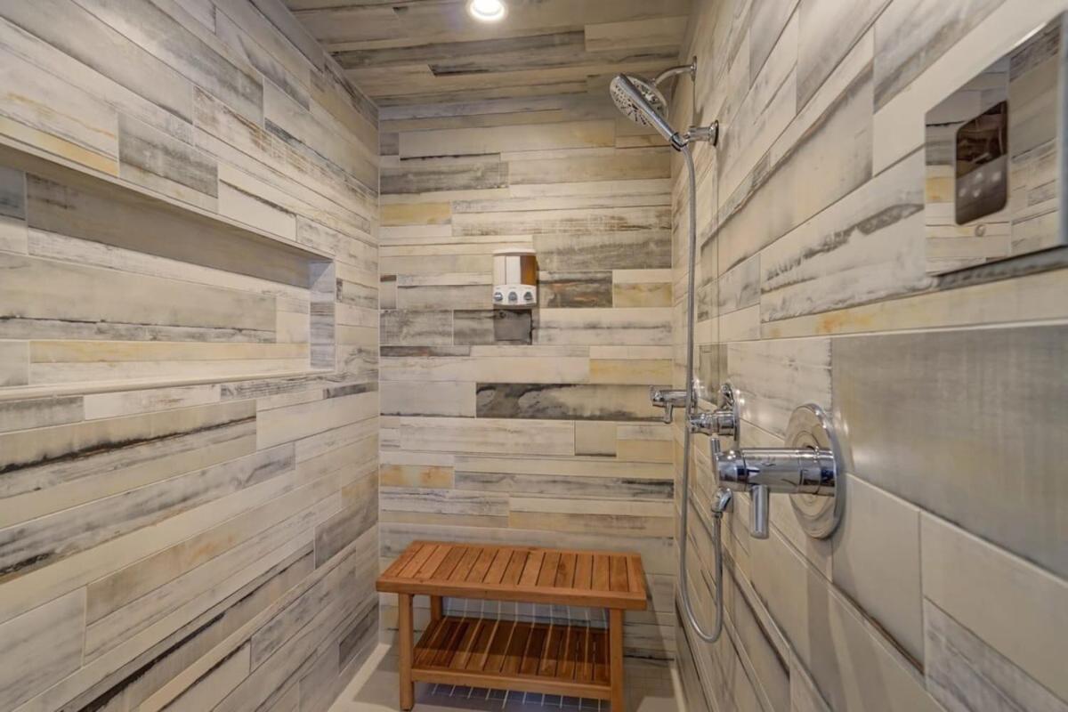 Holiday home Peakview Family Lux - Man Cave Hot Tub Bbq Views *