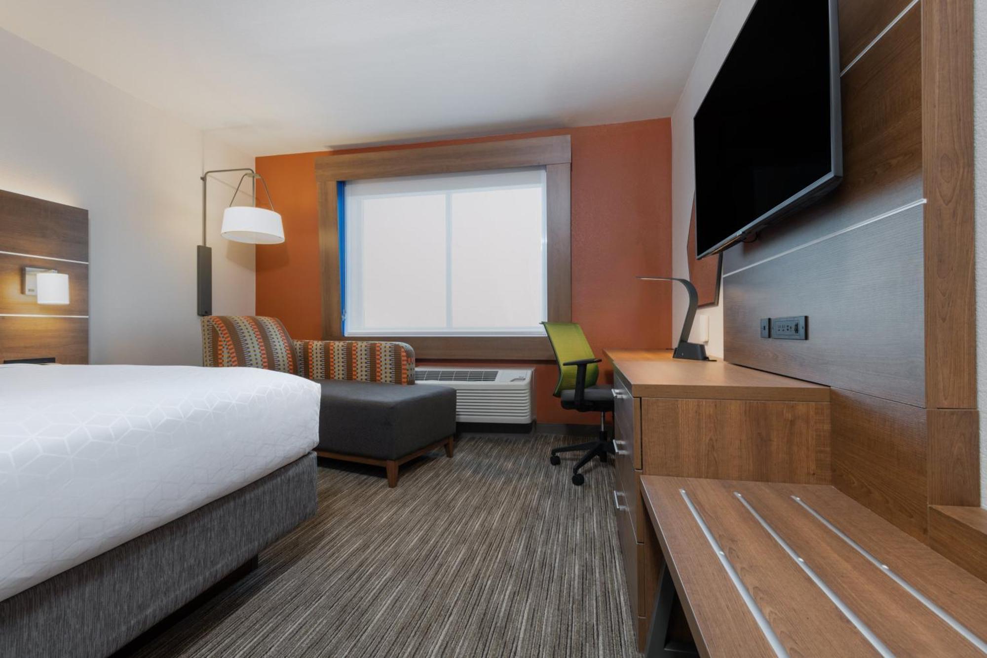 Express & - South I-25 By Ihg 3*
