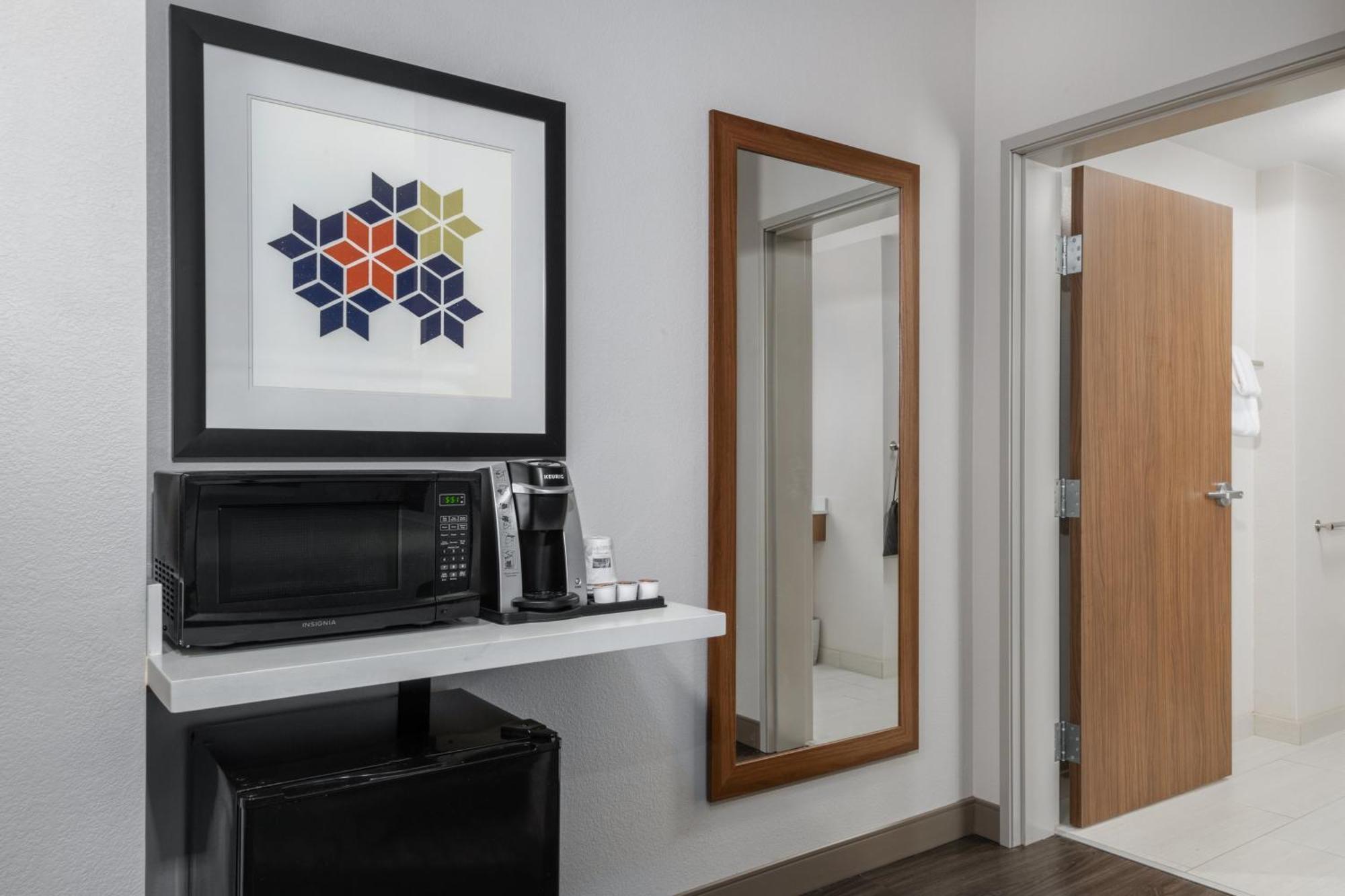 Express & - South I-25 By Ihg Hotel Colorado Springs