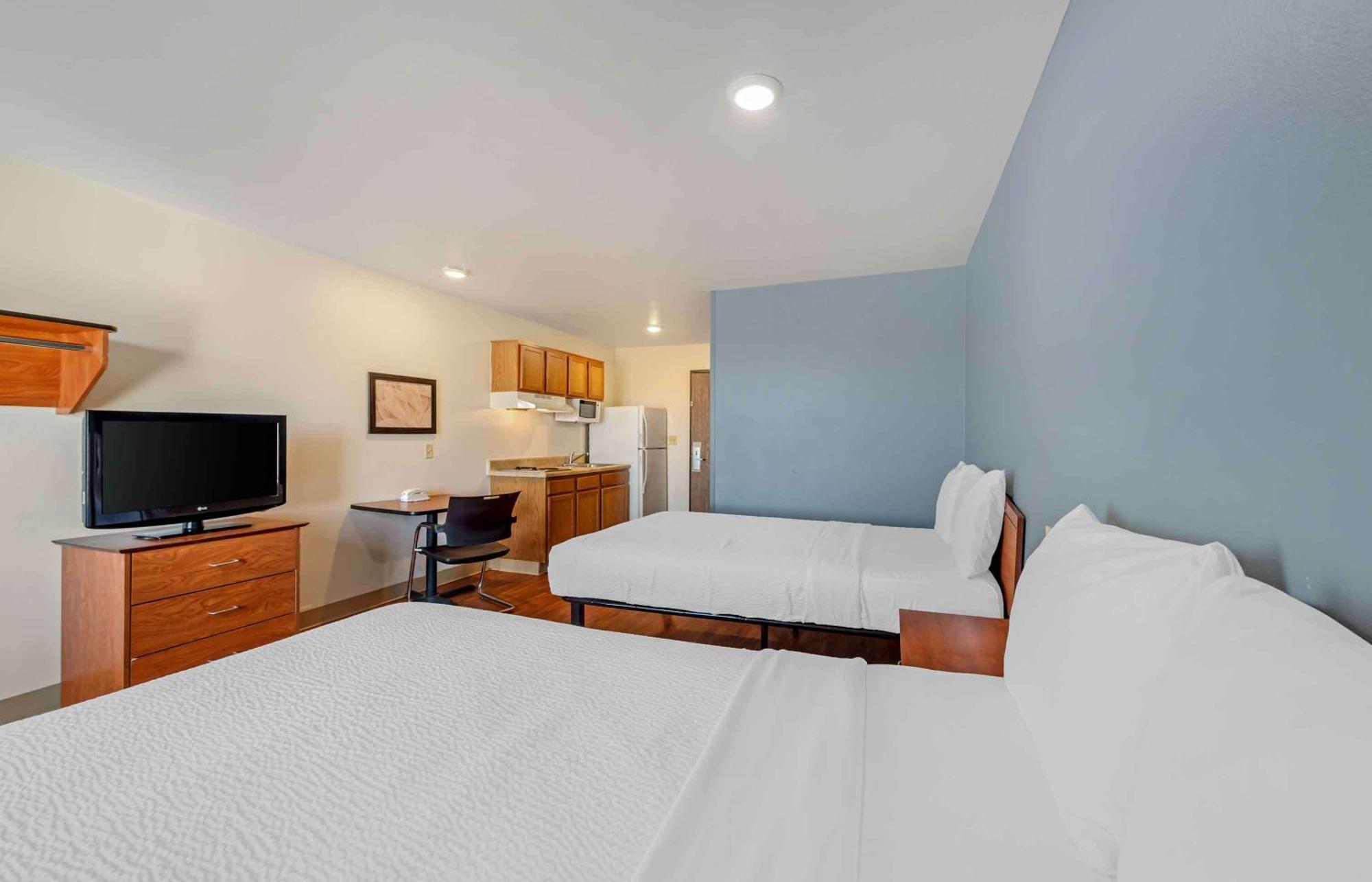 Extended America Select - - Airport Colorado Springs