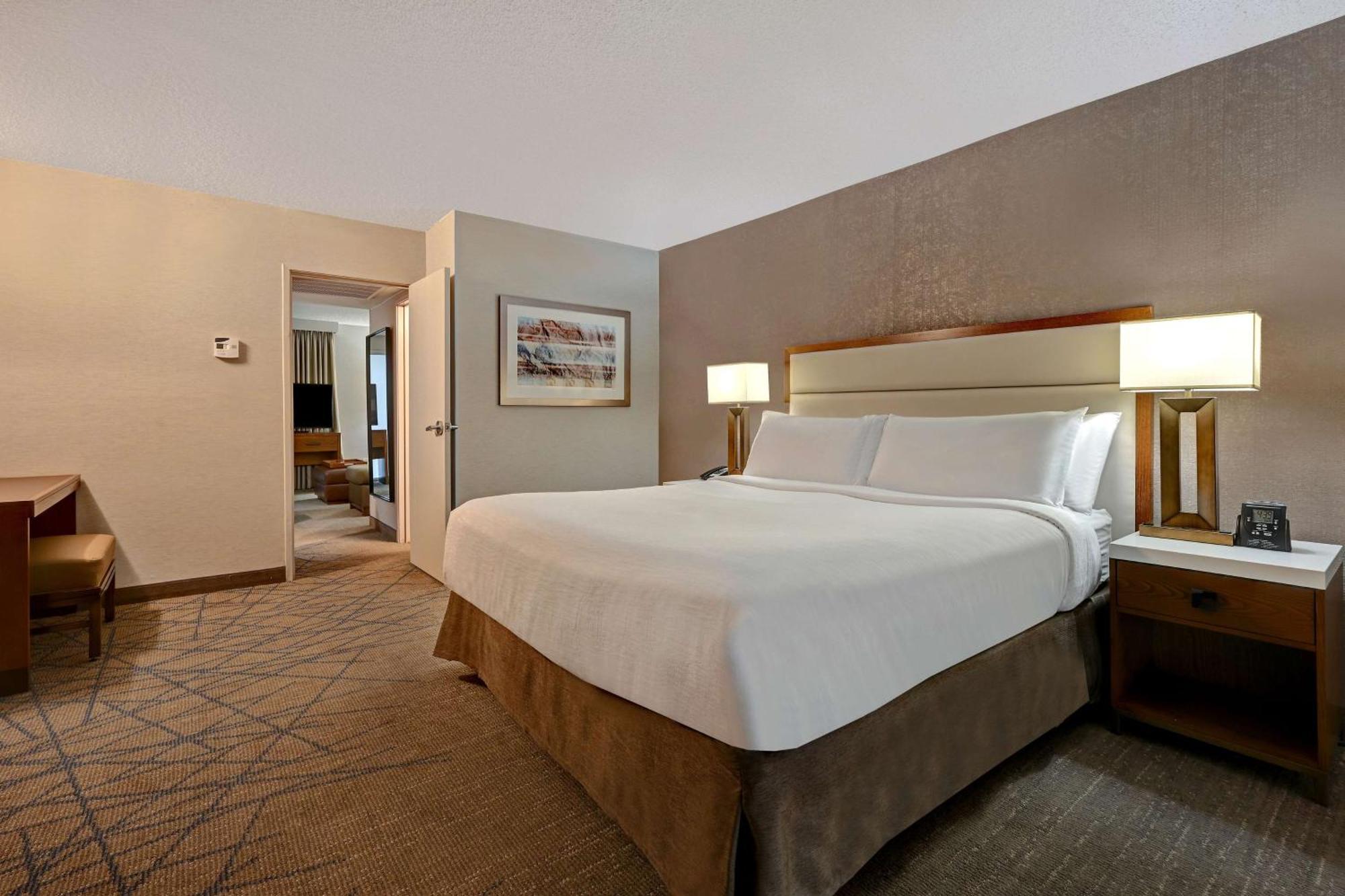 Hotel Embassy By Hilton 4*