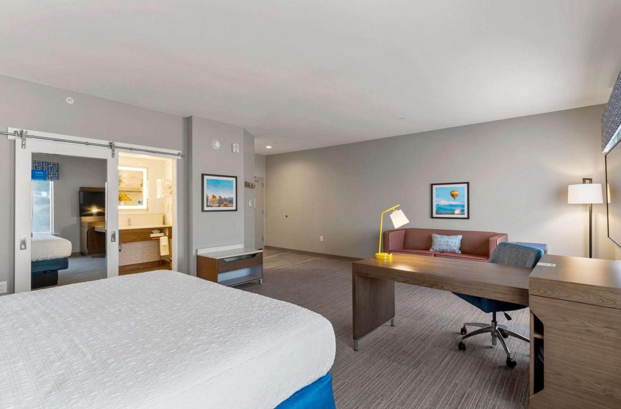 Hampton Northeast Hotel 3*