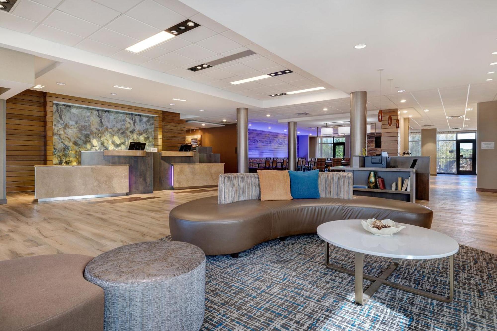 Fairfield & By Marriott East Hotel